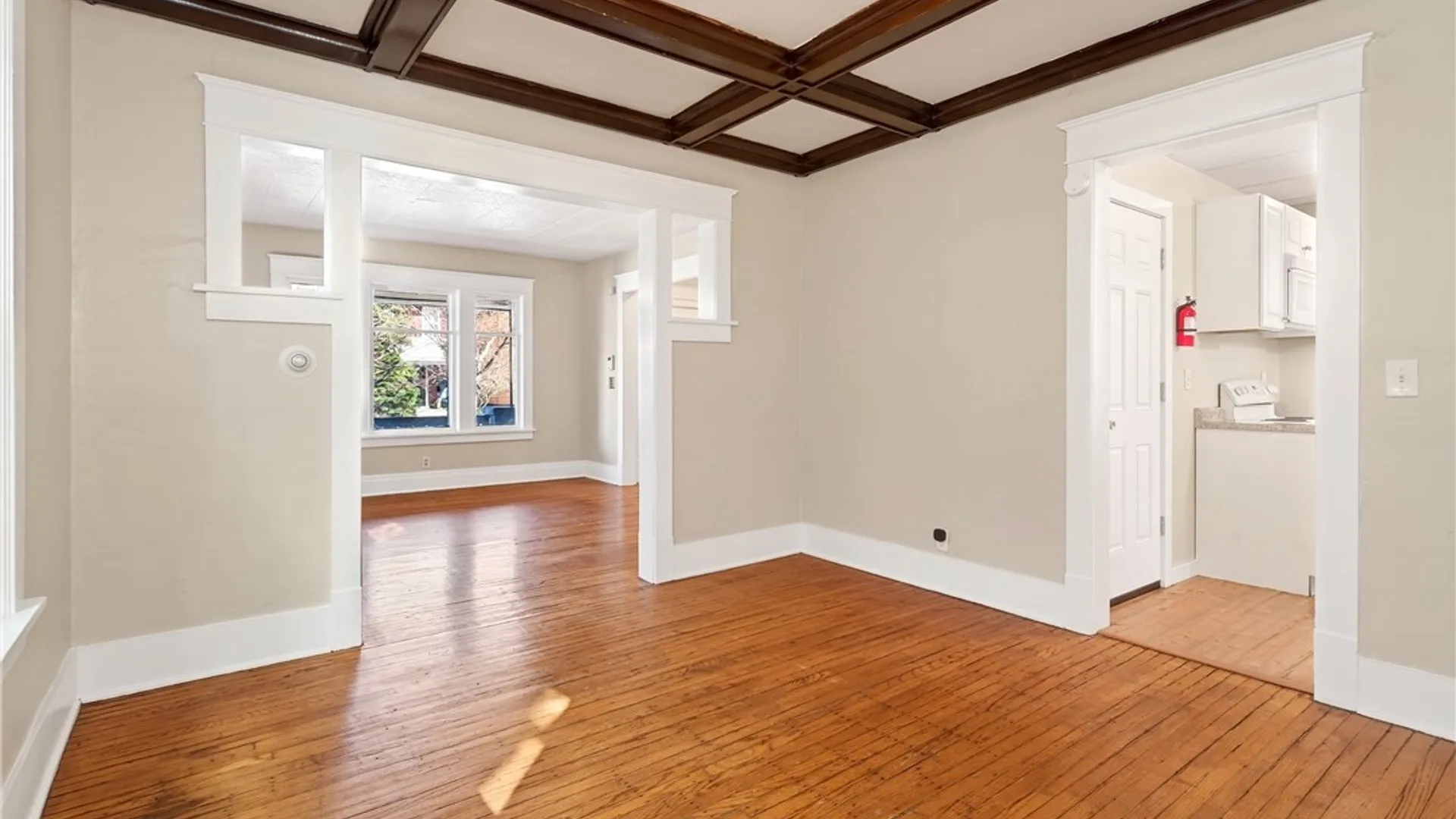 Property at 76 Vernon Place, Buffalo, NY 14214 7