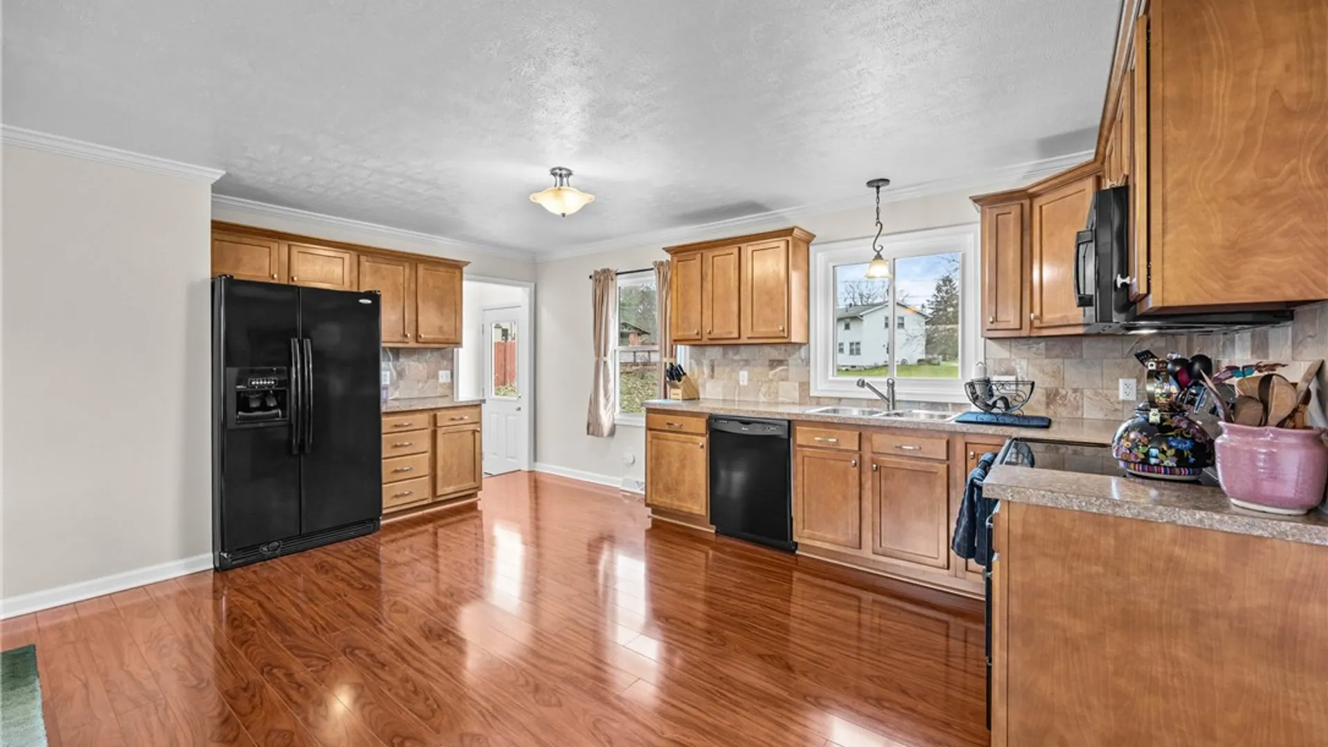 Property at 4 Putting Green Lane, Perinton, NY 14526 10