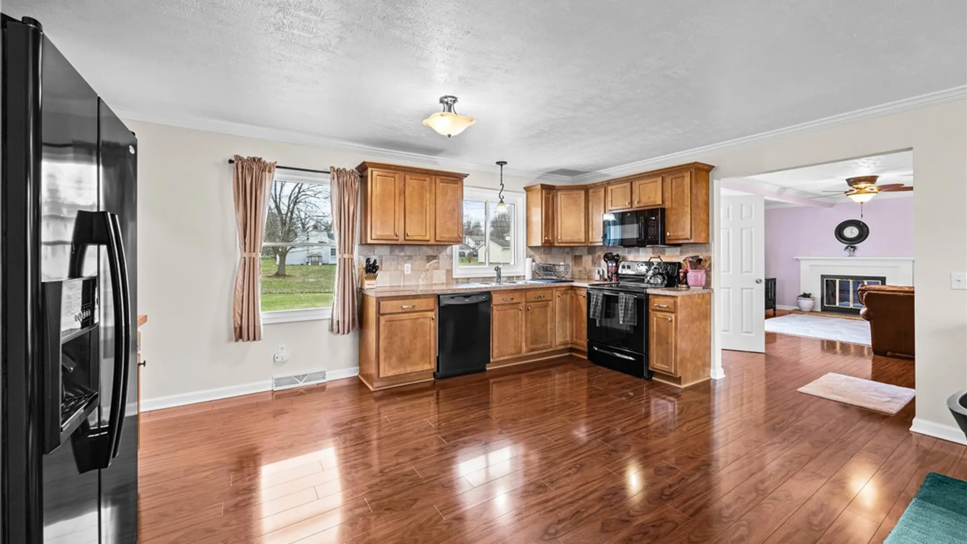 Property at 4 Putting Green Lane, Perinton, NY 14526 11