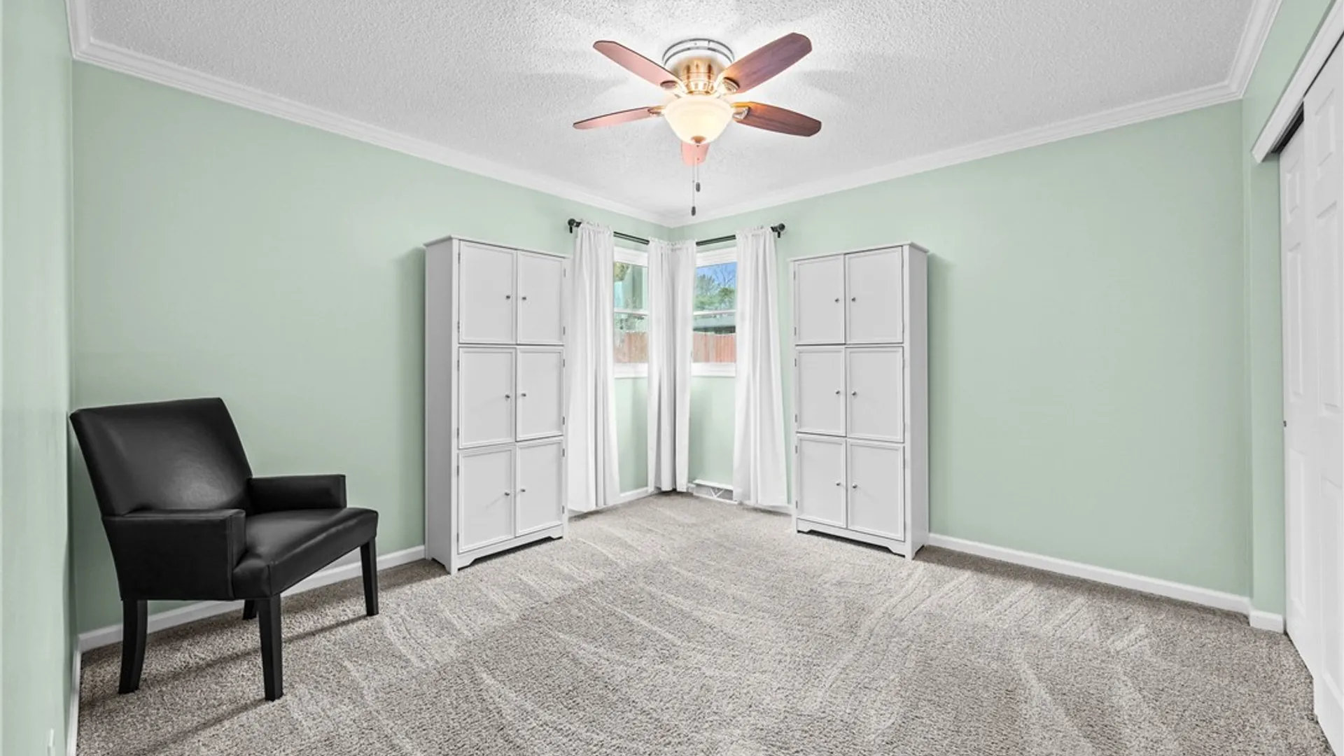 Property at 4 Putting Green Lane, Perinton, NY 14526 30