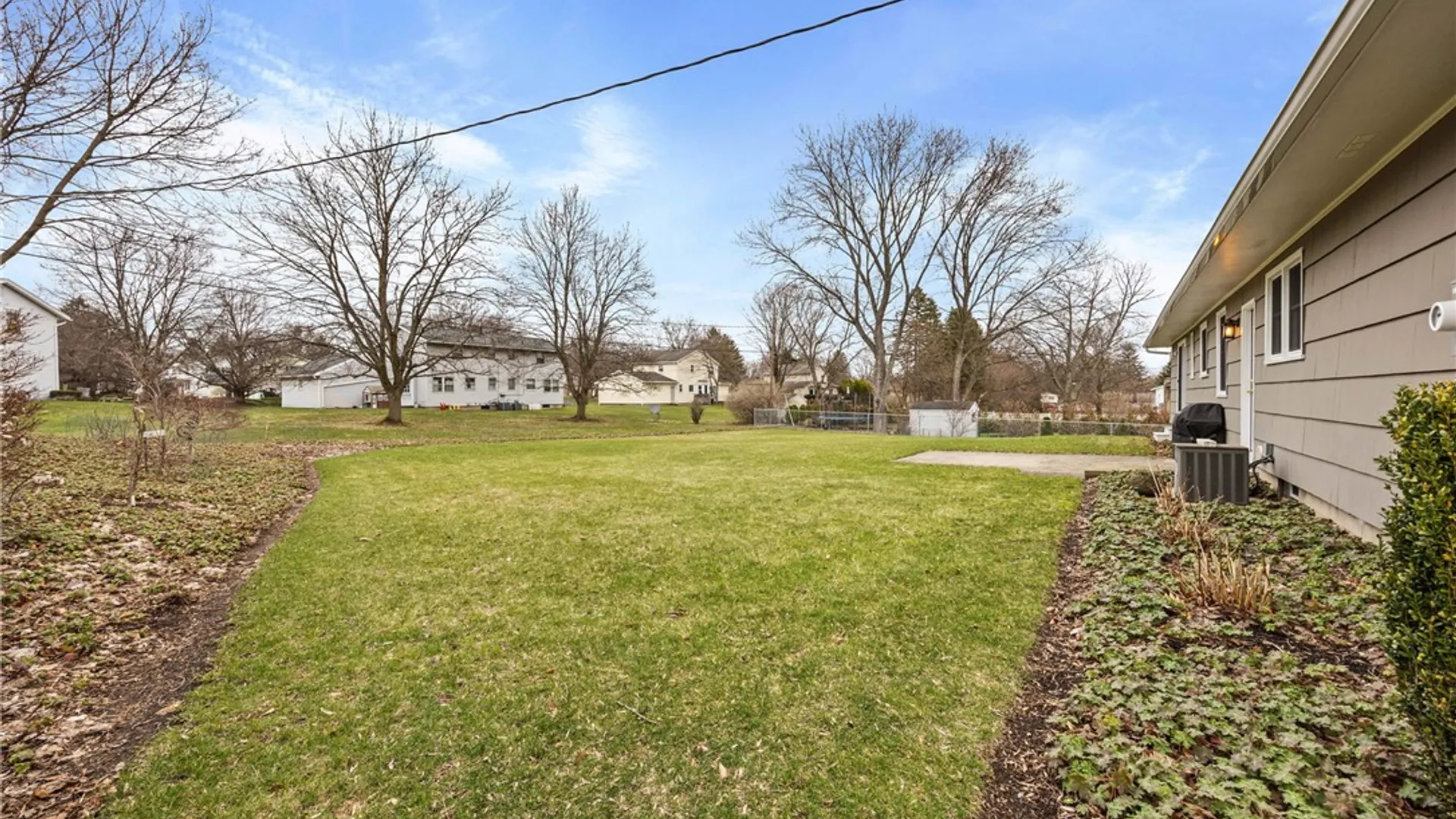 Property at 4 Putting Green Lane, Perinton, NY 14526 44