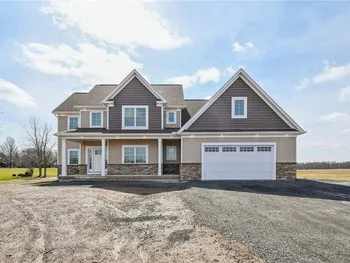 1 Stella Lane, Ogden, NY 14559