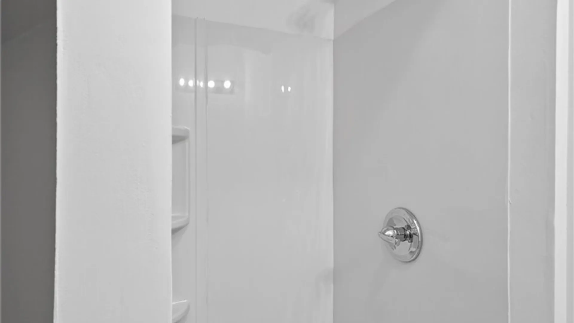 Property at 24 Bloomfield Place, Rochester, NY 14620 13