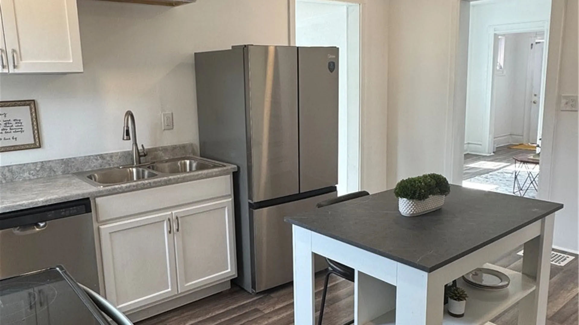 Property at 24 Bloomfield Place, Rochester, NY 14620 17