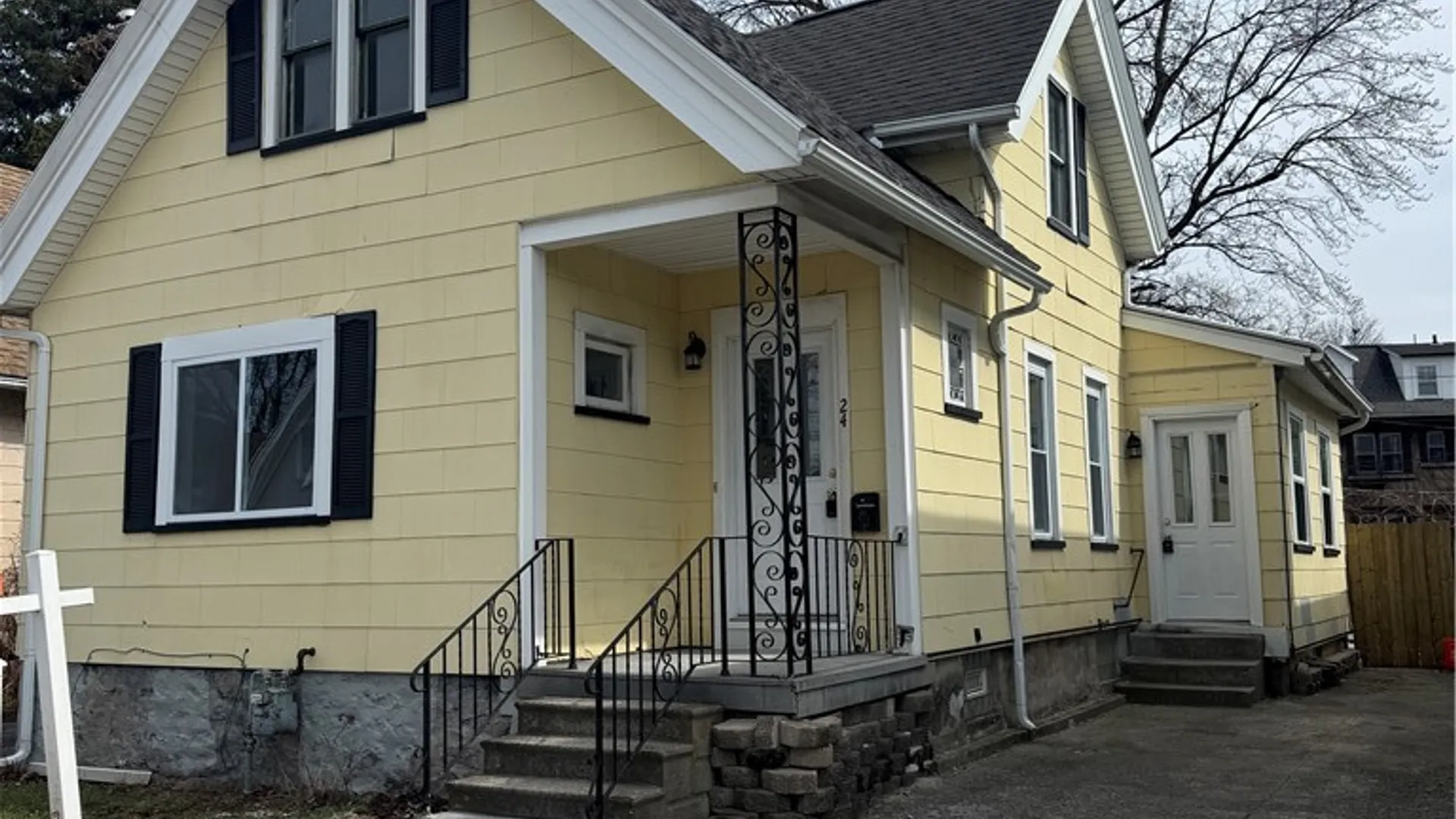 Property at 24 Bloomfield Place, Rochester, NY 14620 2