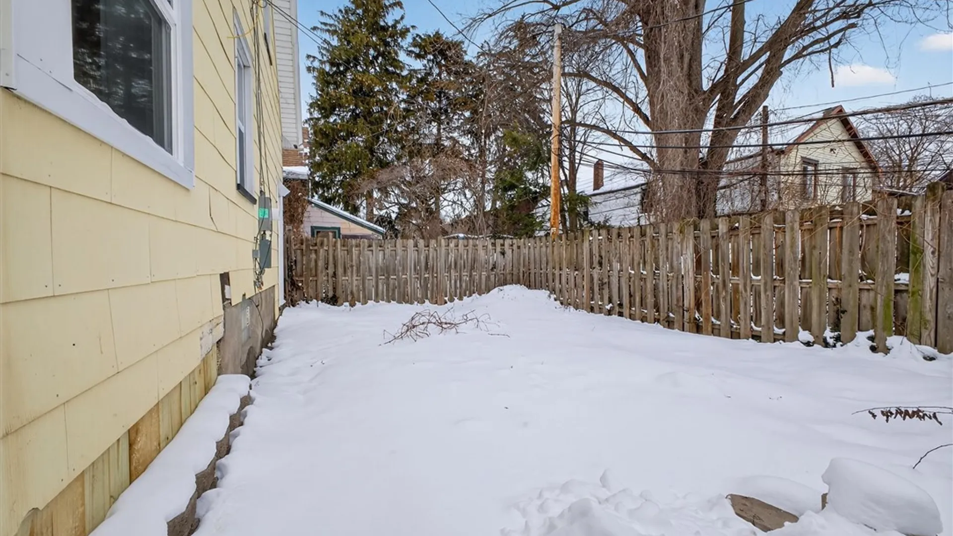 Property at 24 Bloomfield Place, Rochester, NY 14620 3