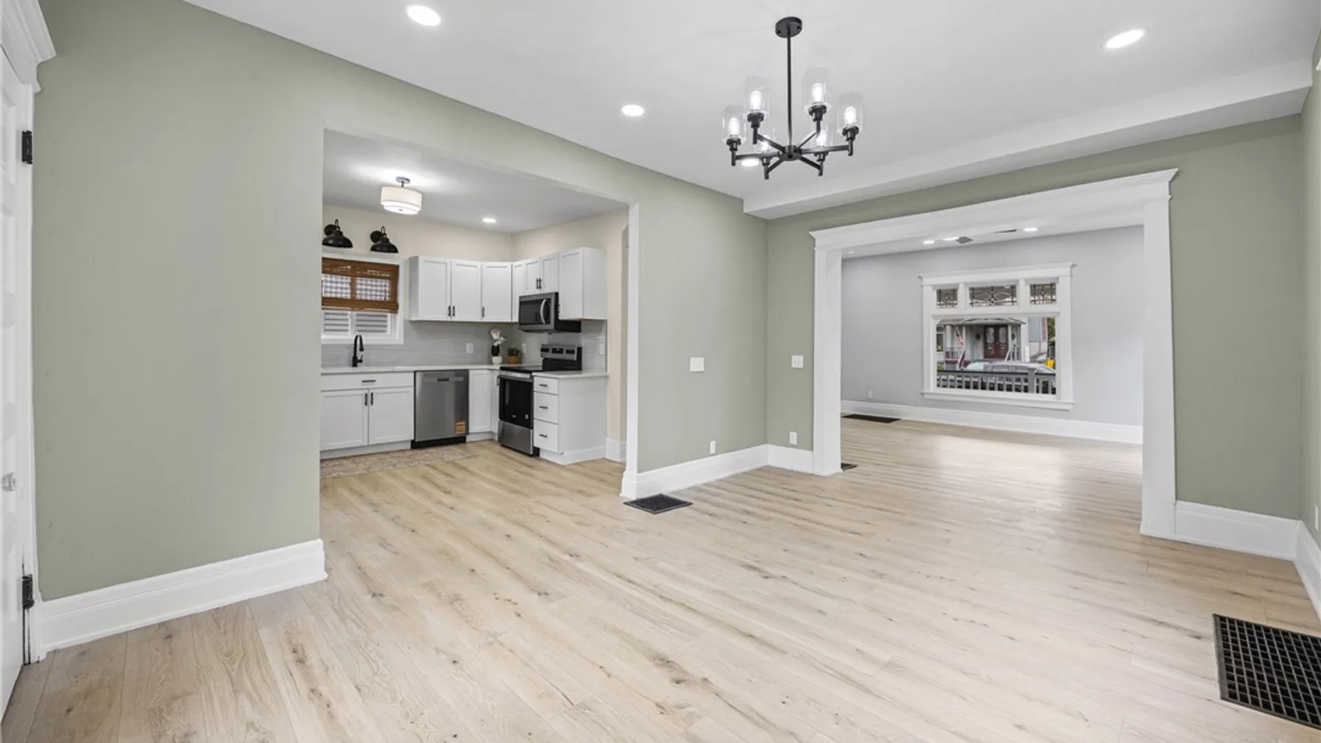 Property at 38 Tracy Avenue, Batavia City, NY 14020 13