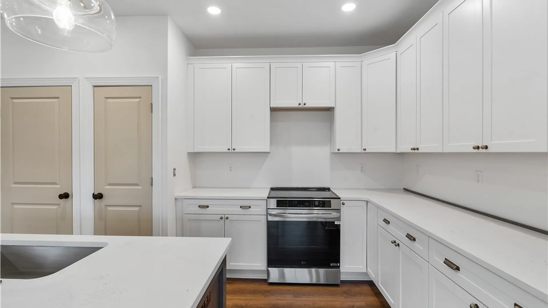 Property at 105 Terwillager Lane, Manlius, NY 13116 14