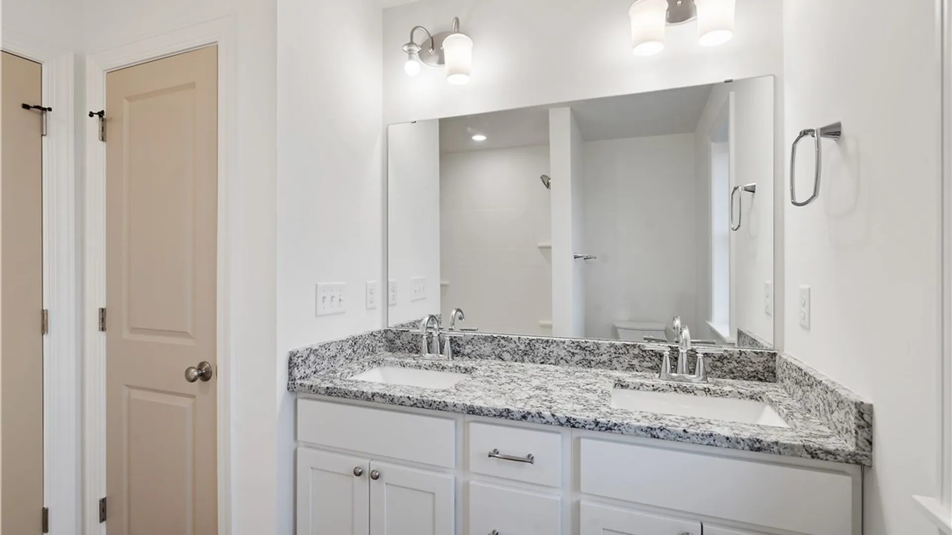 Property at 105 Terwillager Lane, Manlius, NY 13116 24