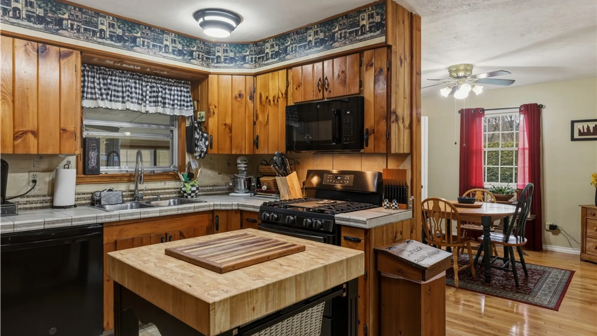 Property at 10 Coleman Avenue, Elmira, NY 14905 18