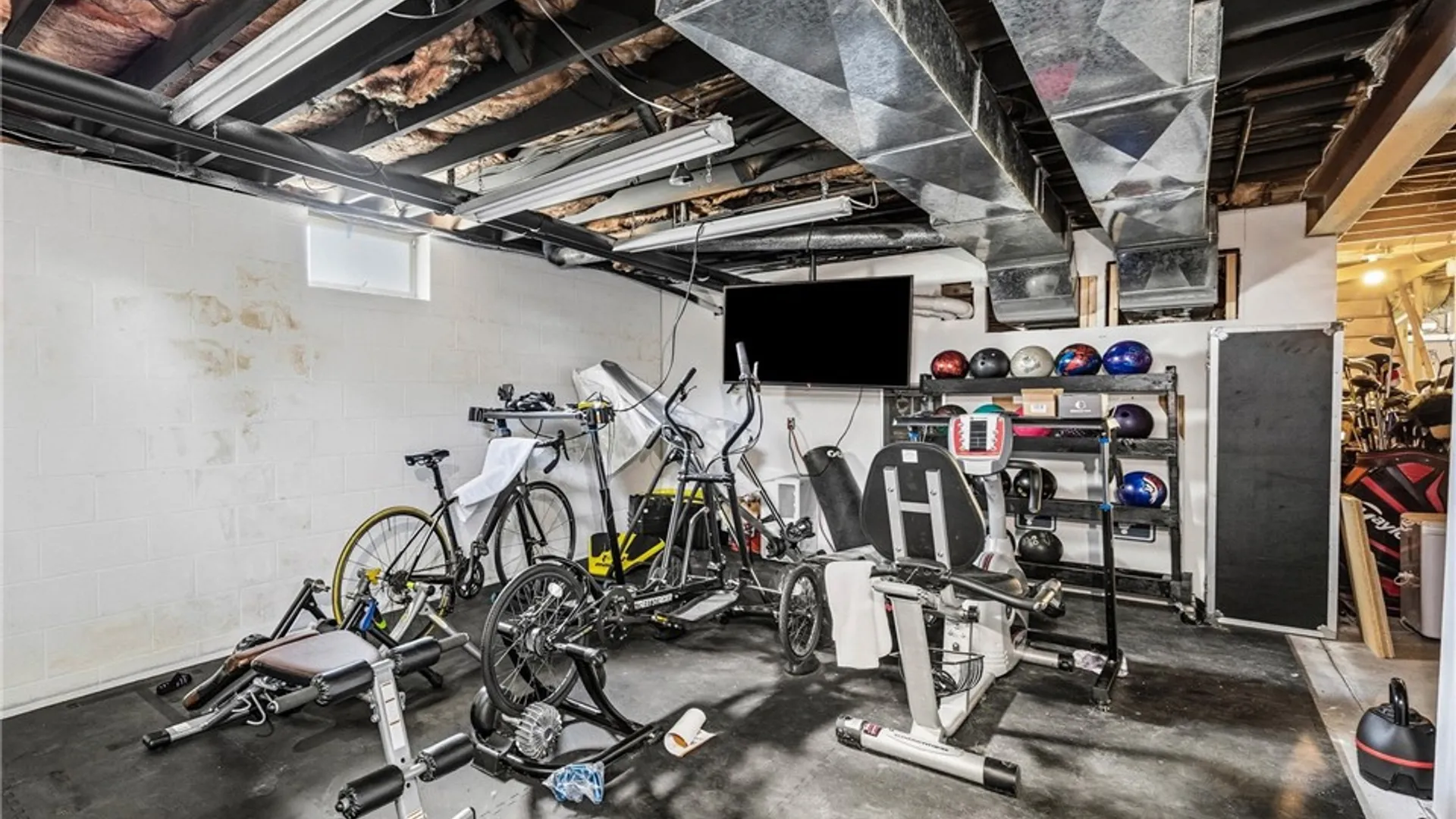 Property at 1738 Creek St, Penfield, NY 14526 39