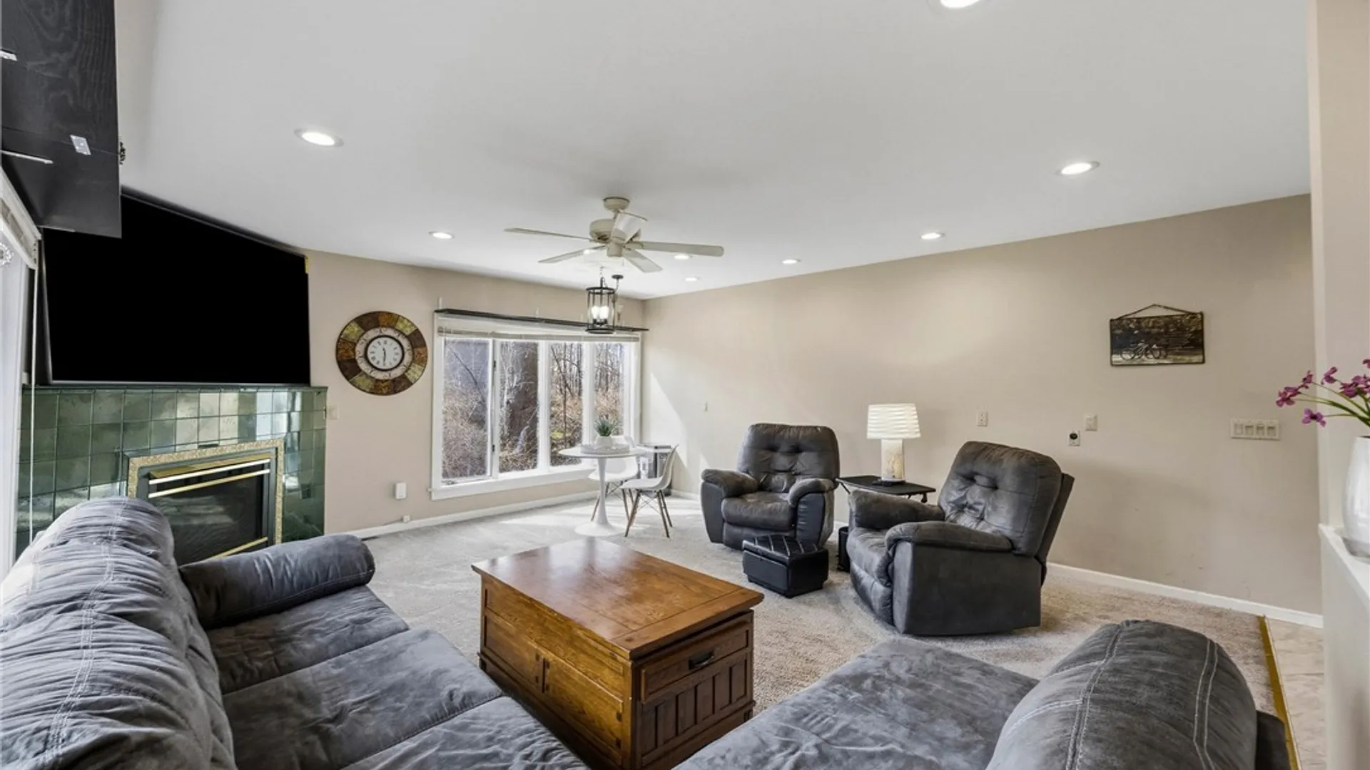 Property at 1738 Creek St, Penfield, NY 14526 6