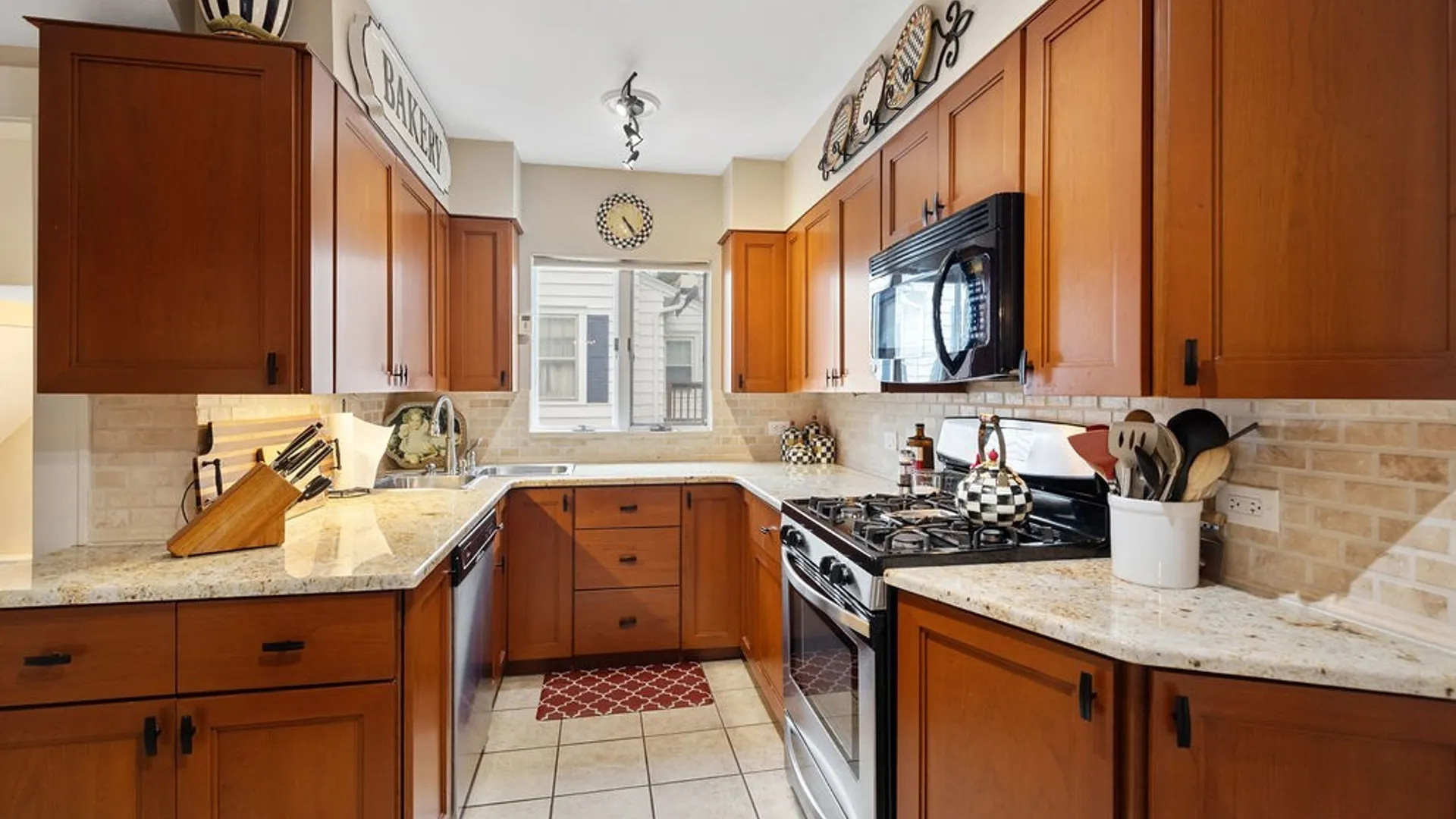 Property at 223 Wellington Road, DeWitt, NY 13214 17