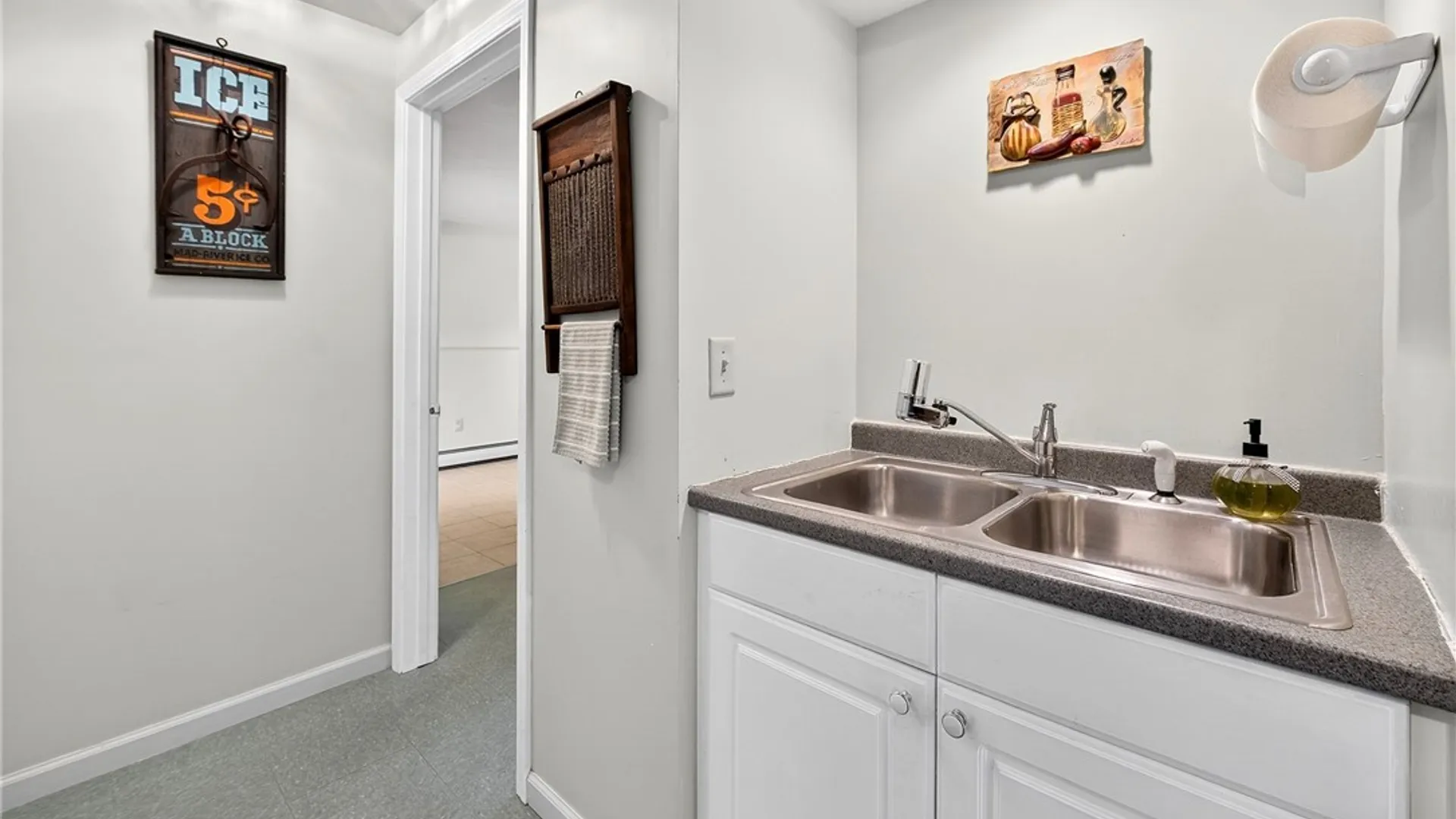 Property at 8237 Mantova Drive, Clay, NY 13041 29