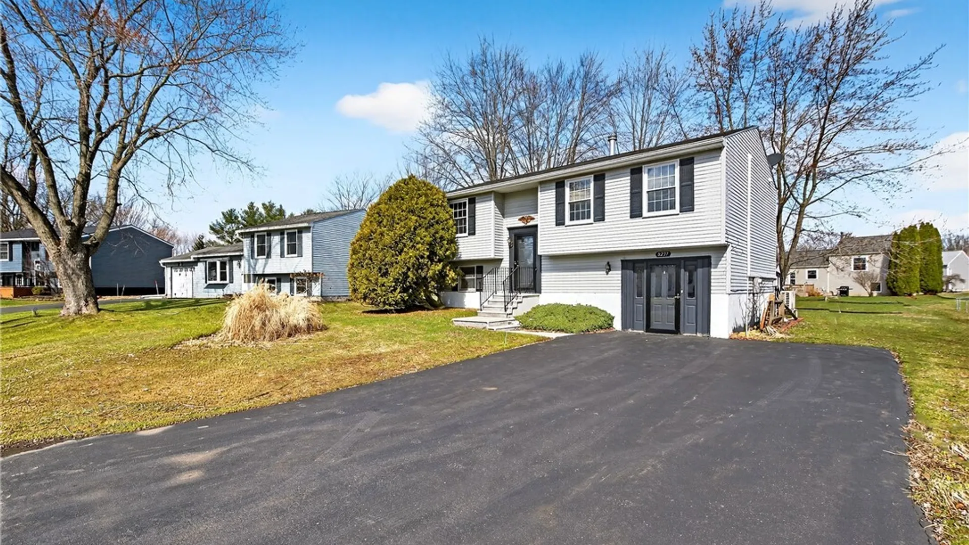 Property at 8237 Mantova Drive, Clay, NY 13041 3