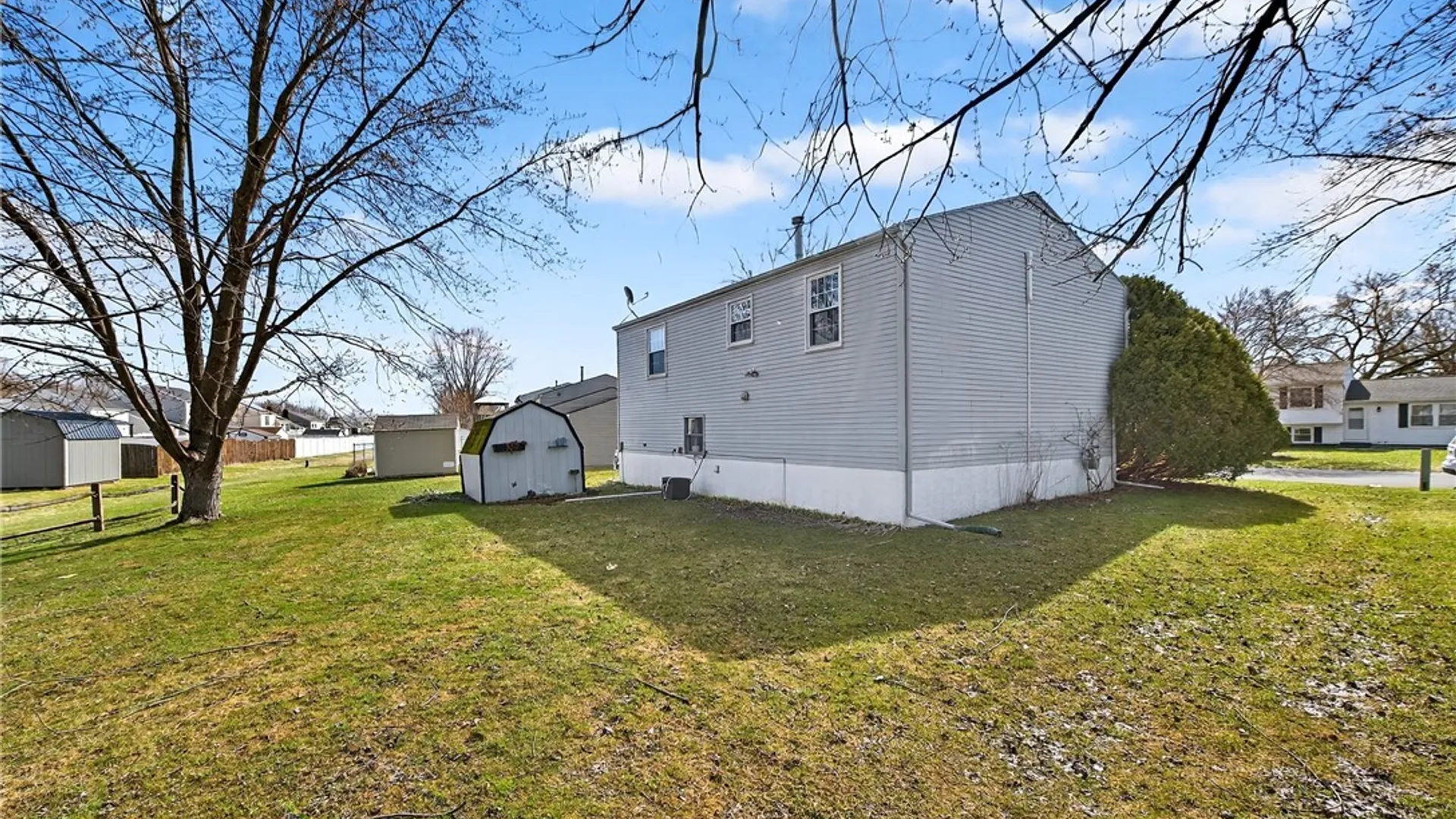 Property at 8237 Mantova Drive, Clay, NY 13041 35