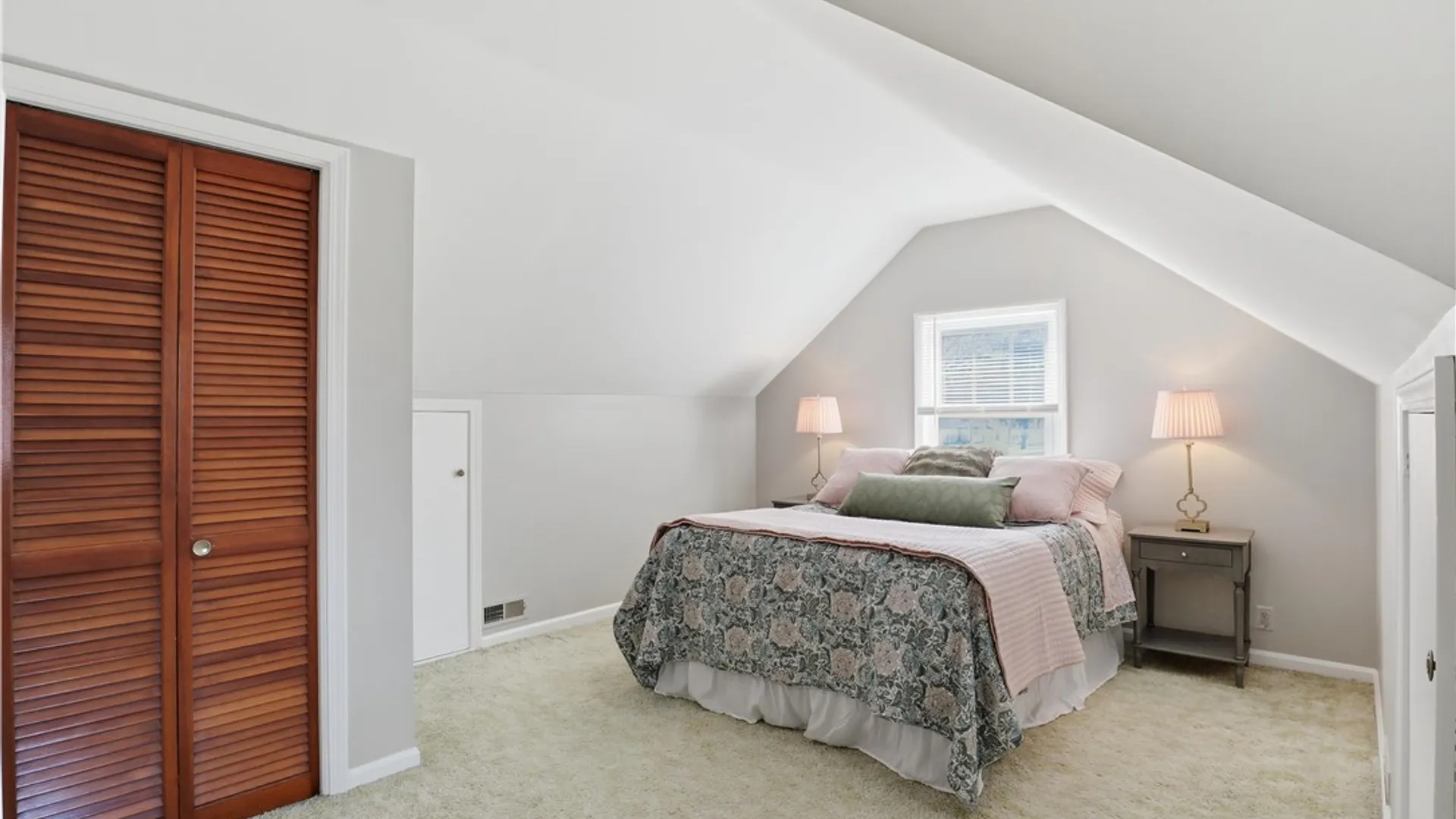 Property at 37 Oakmount Drive, Irondequoit, NY 14617 17