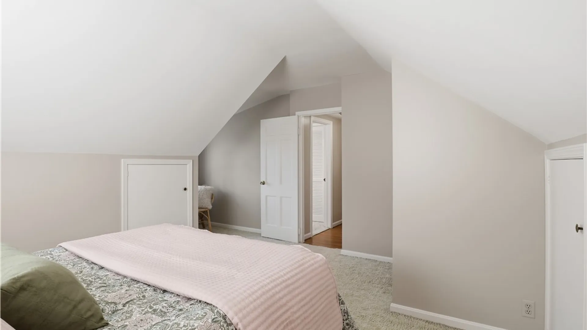 Property at 37 Oakmount Drive, Irondequoit, NY 14617 18