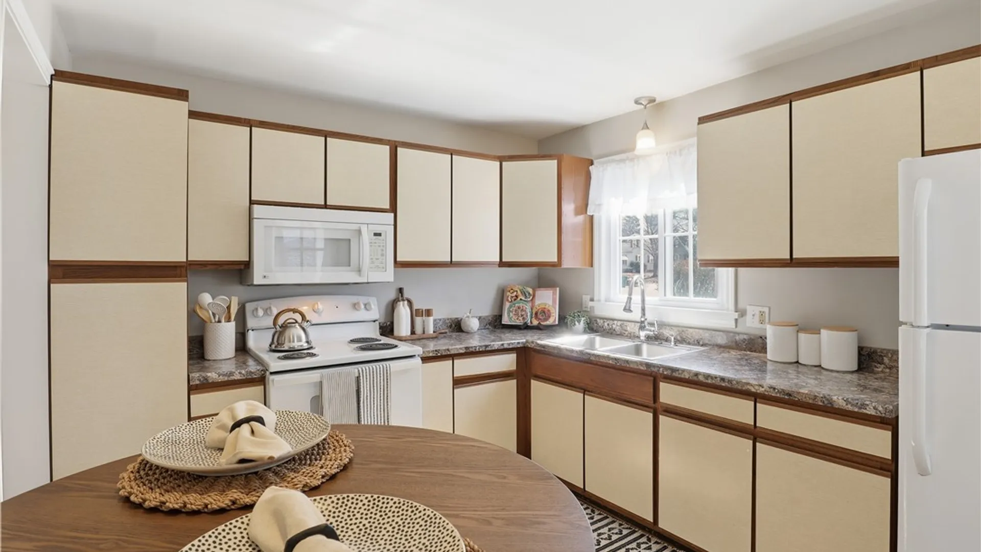 Property at 37 Oakmount Drive, Irondequoit, NY 14617 9