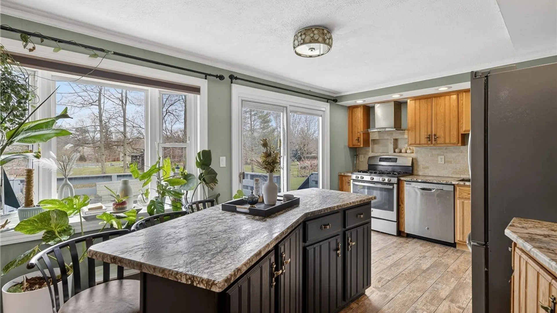 Property at 350 Greengage Circle, Amherst, NY 14051 11