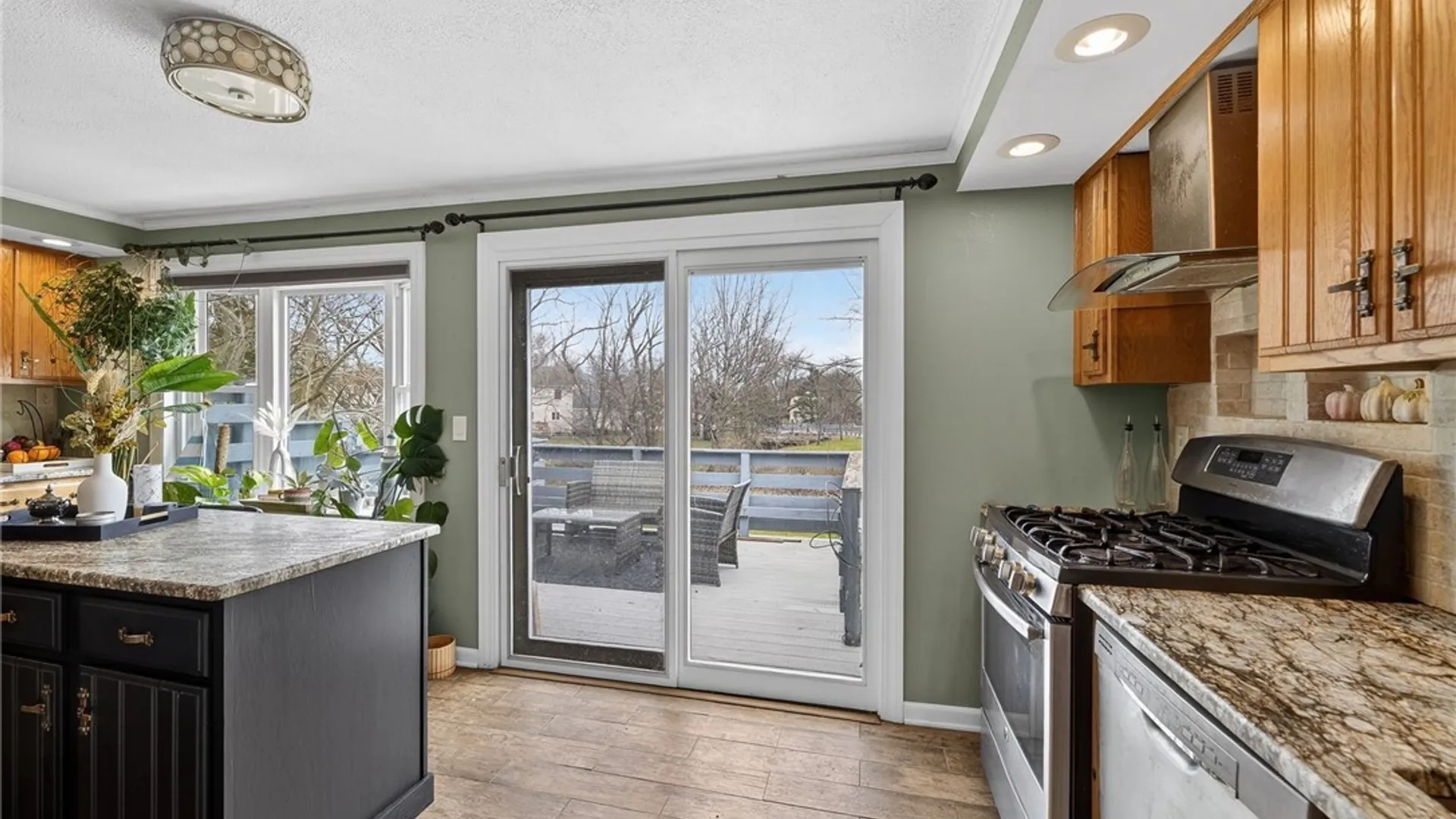 Property at 350 Greengage Circle, Amherst, NY 14051 12