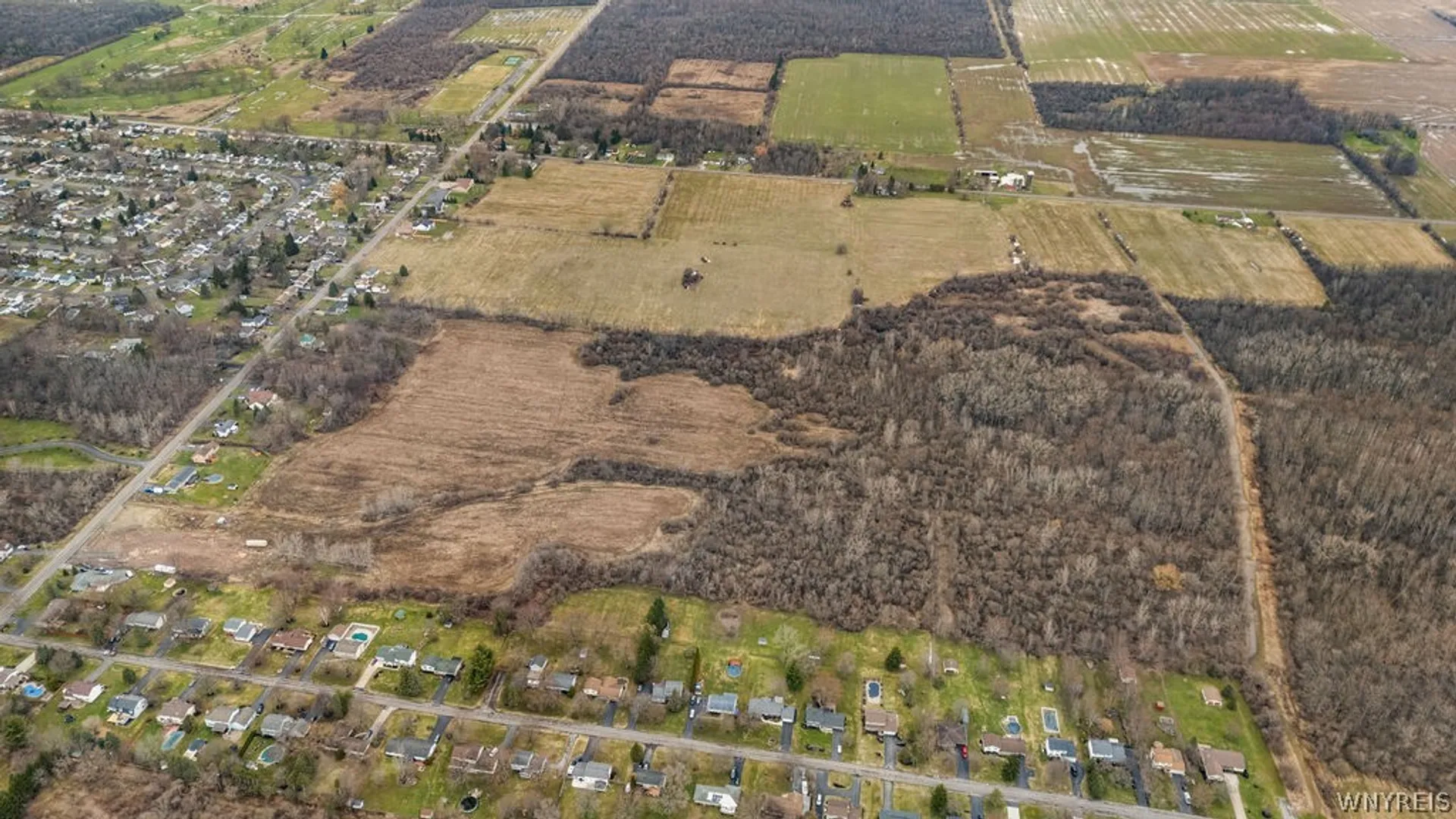 Property at 1000 Ernest Road, Lockport Town, NY 14094 11