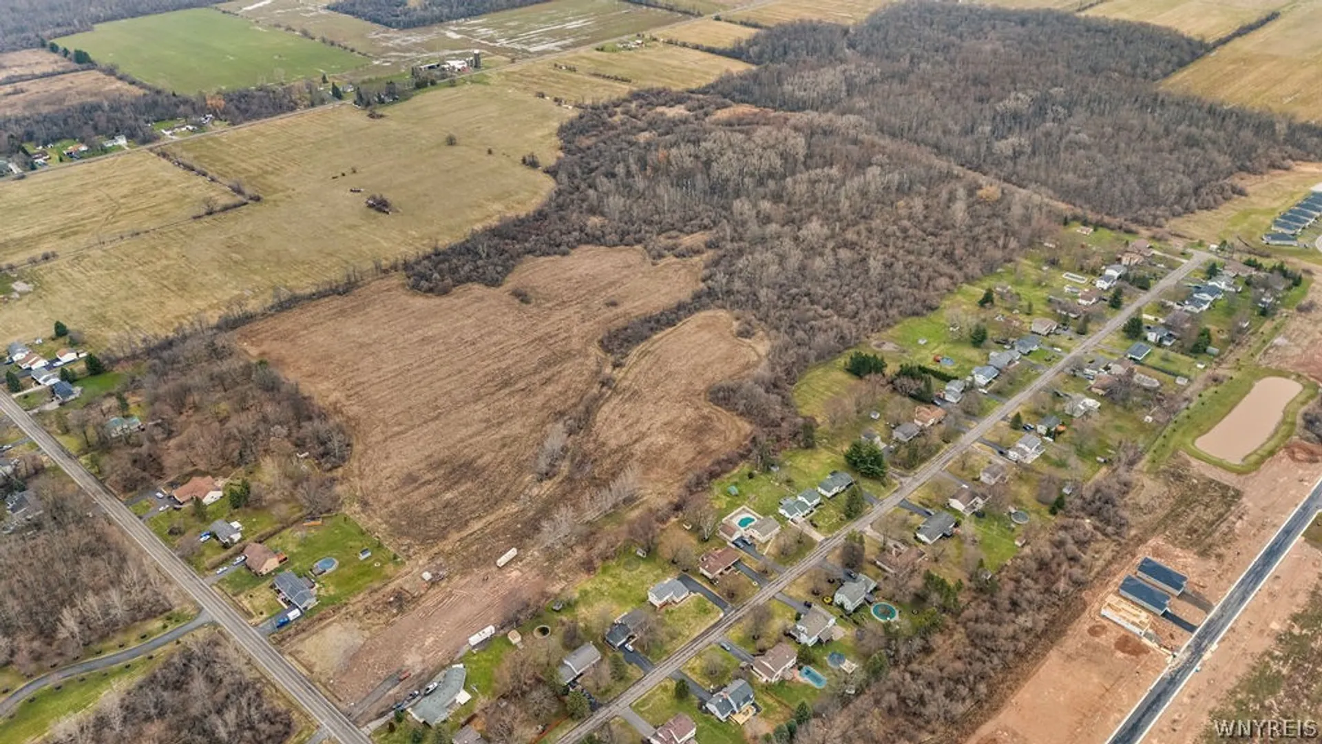 Property at 1000 Ernest Road, Lockport Town, NY 14094 8