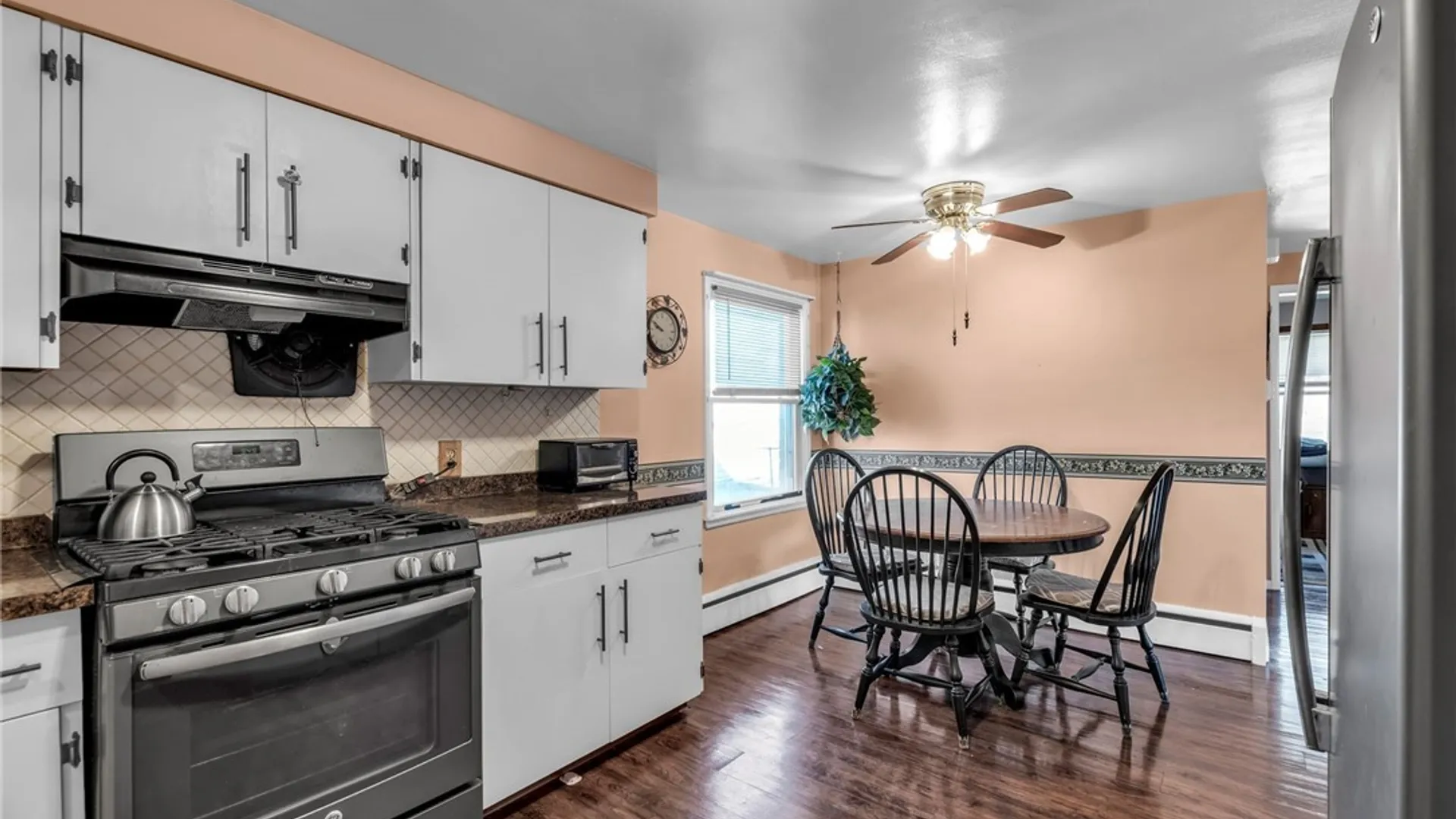 Property at 242 N Pleasant Parkway, Cheektowaga, NY 14206 17
