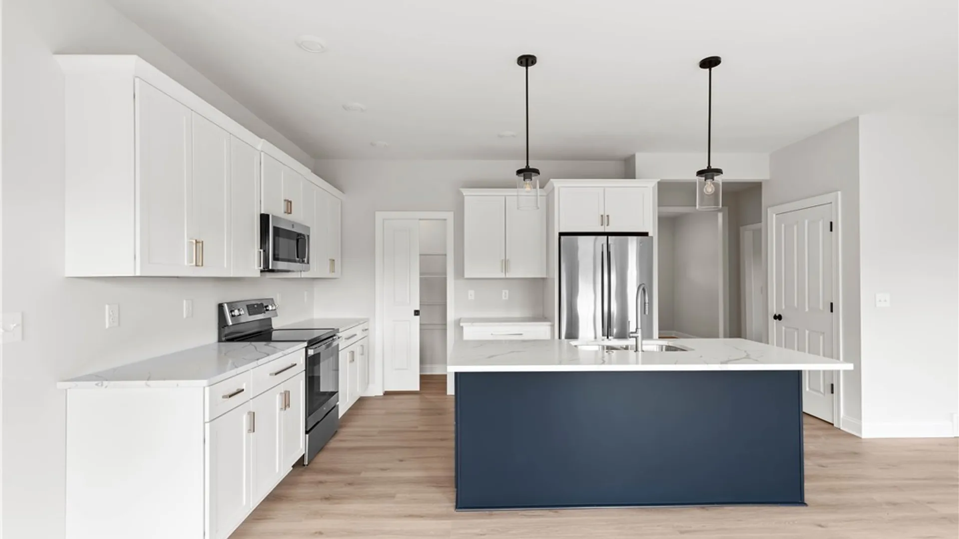 Property at 103 Terwillager Lane, Manlius, NY 13116 12