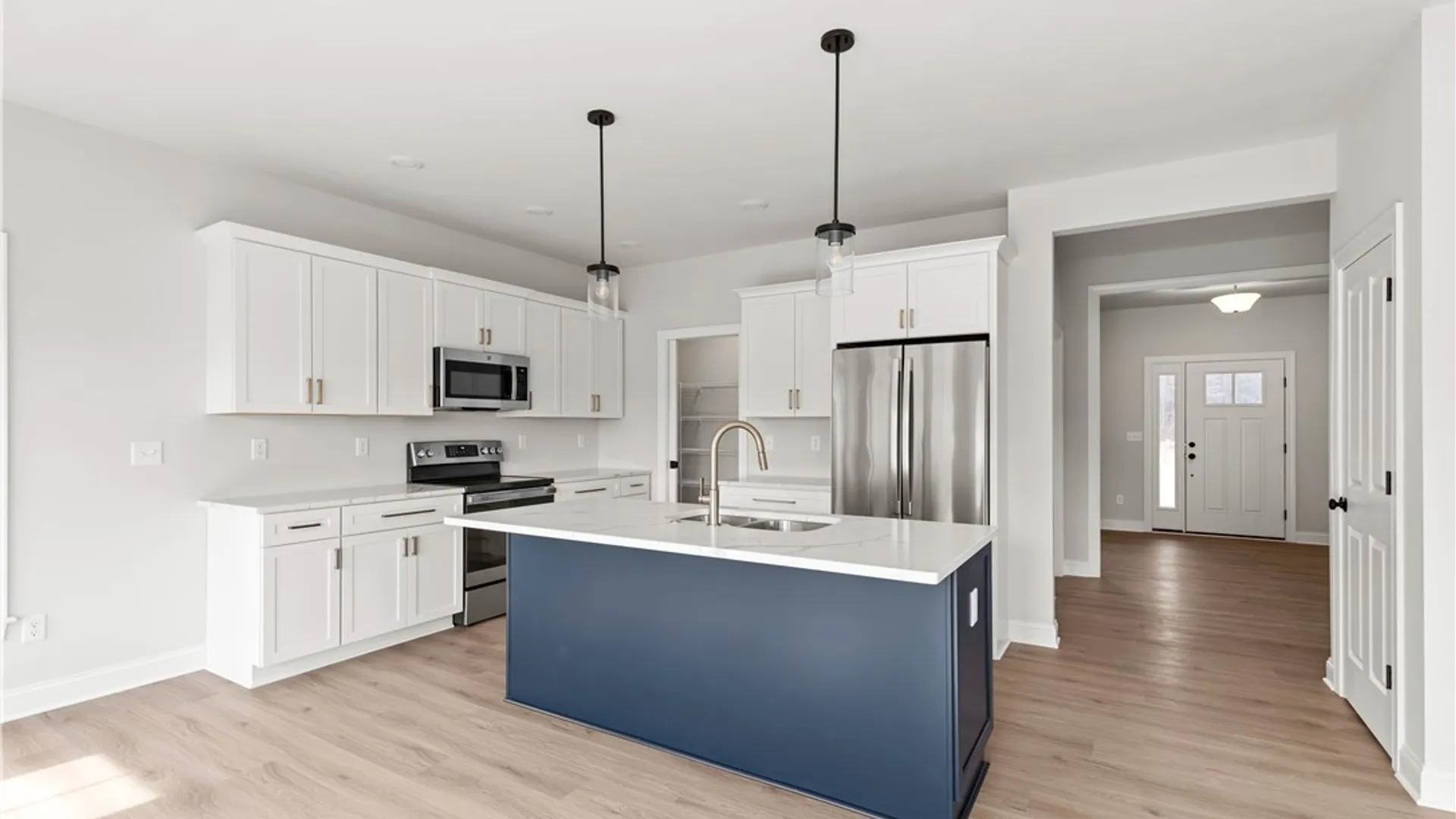 Property at 103 Terwillager Lane, Manlius, NY 13116 14