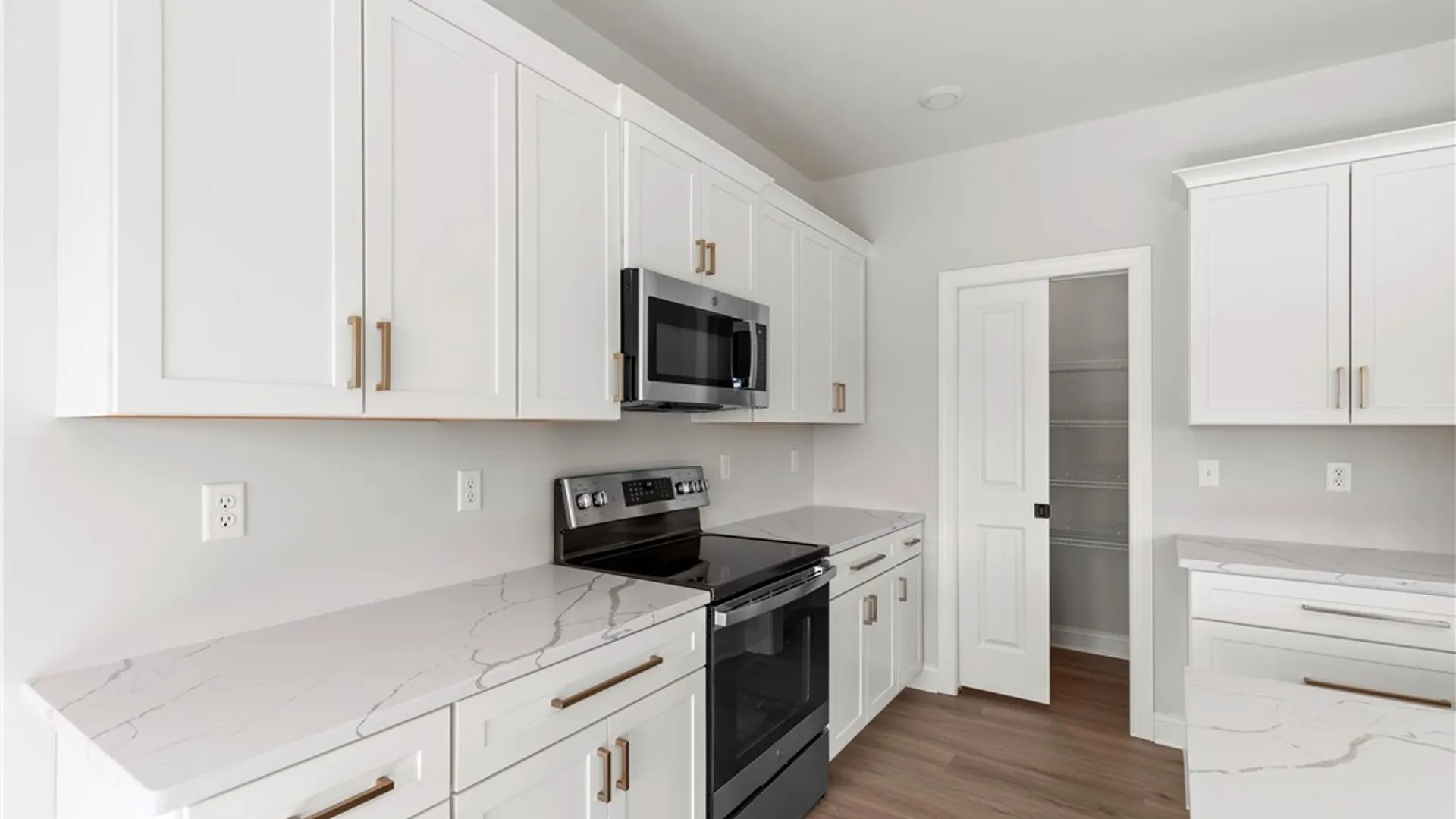 Property at 103 Terwillager Lane, Manlius, NY 13116 17