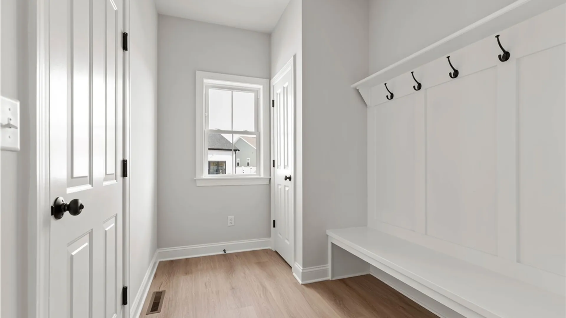 Property at 103 Terwillager Lane, Manlius, NY 13116 6