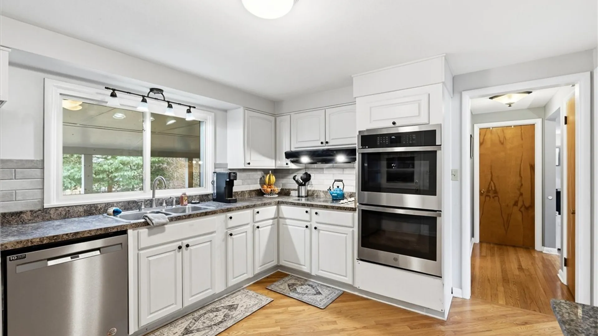 Property at 105 Vanida Lane, Manlius, NY 13066 14