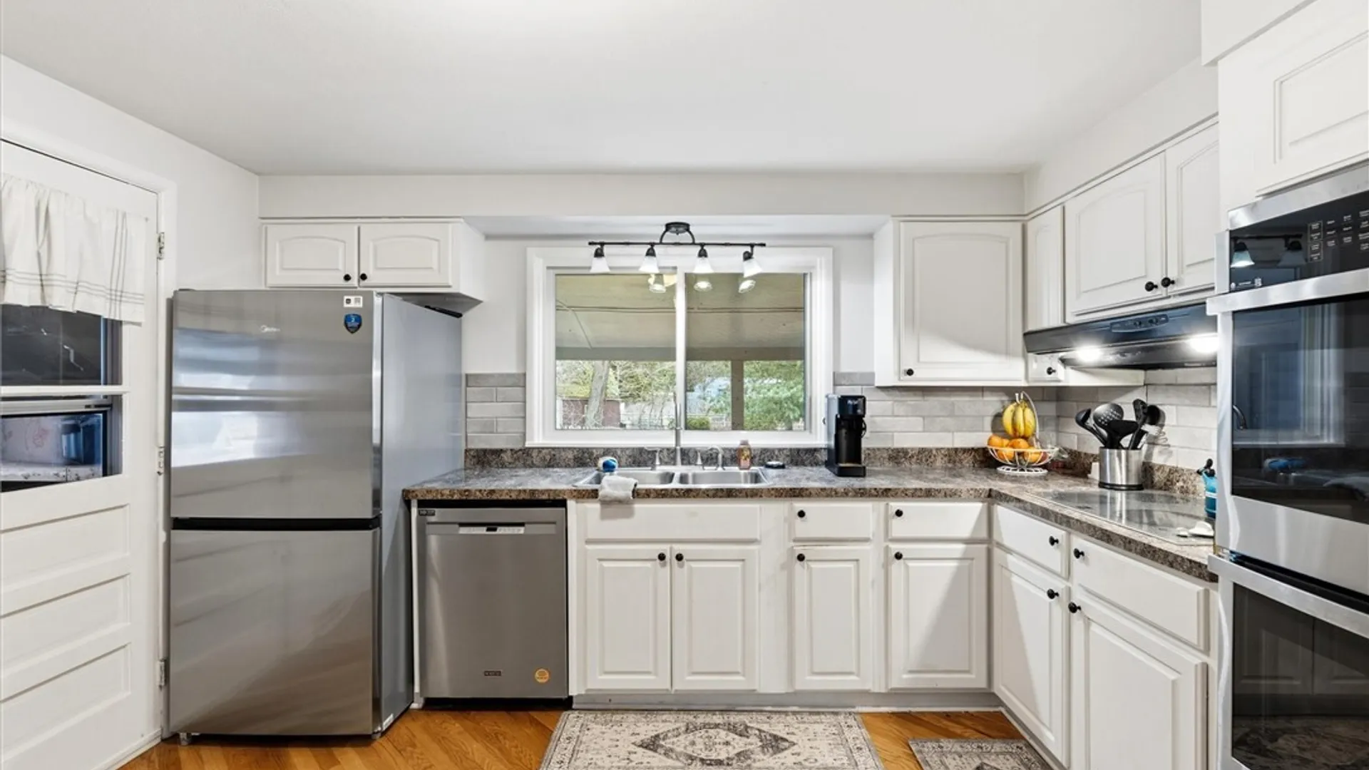 Property at 105 Vanida Lane, Manlius, NY 13066 16