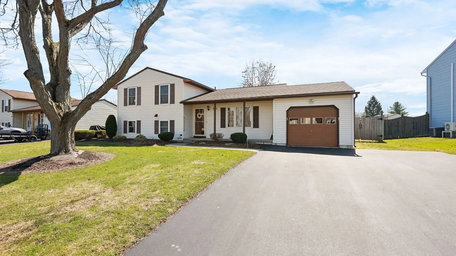 Property at 5538 Piazza Lane, Clay, NY 13041 2