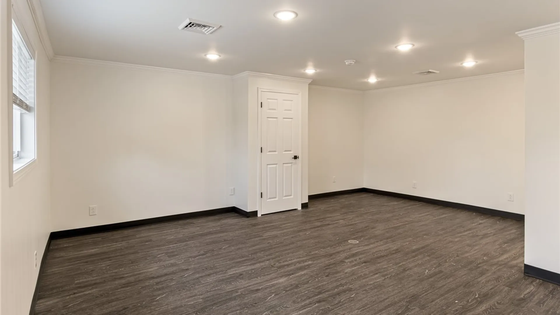 Property at 18 Abbott Road, Buffalo, NY 14220 15