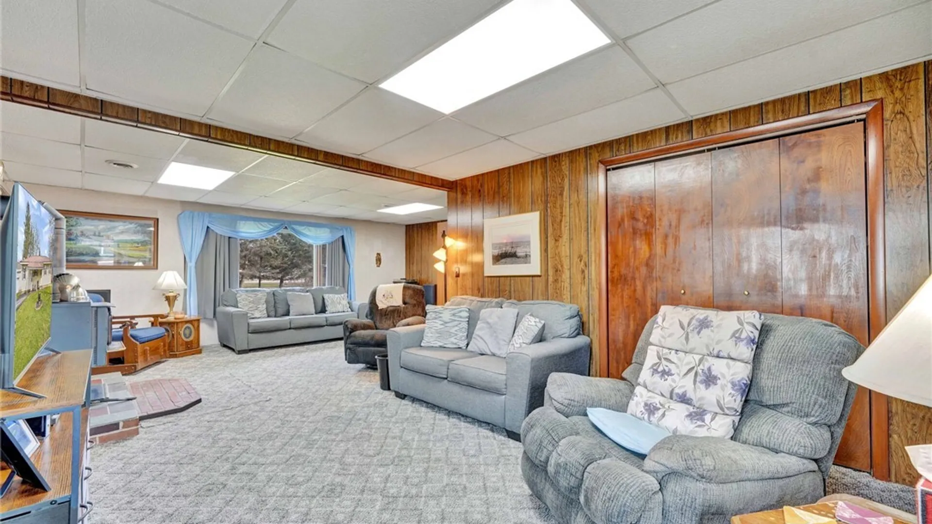 Property at 14 1st Avenue, Yorkshire, NY 14042 14