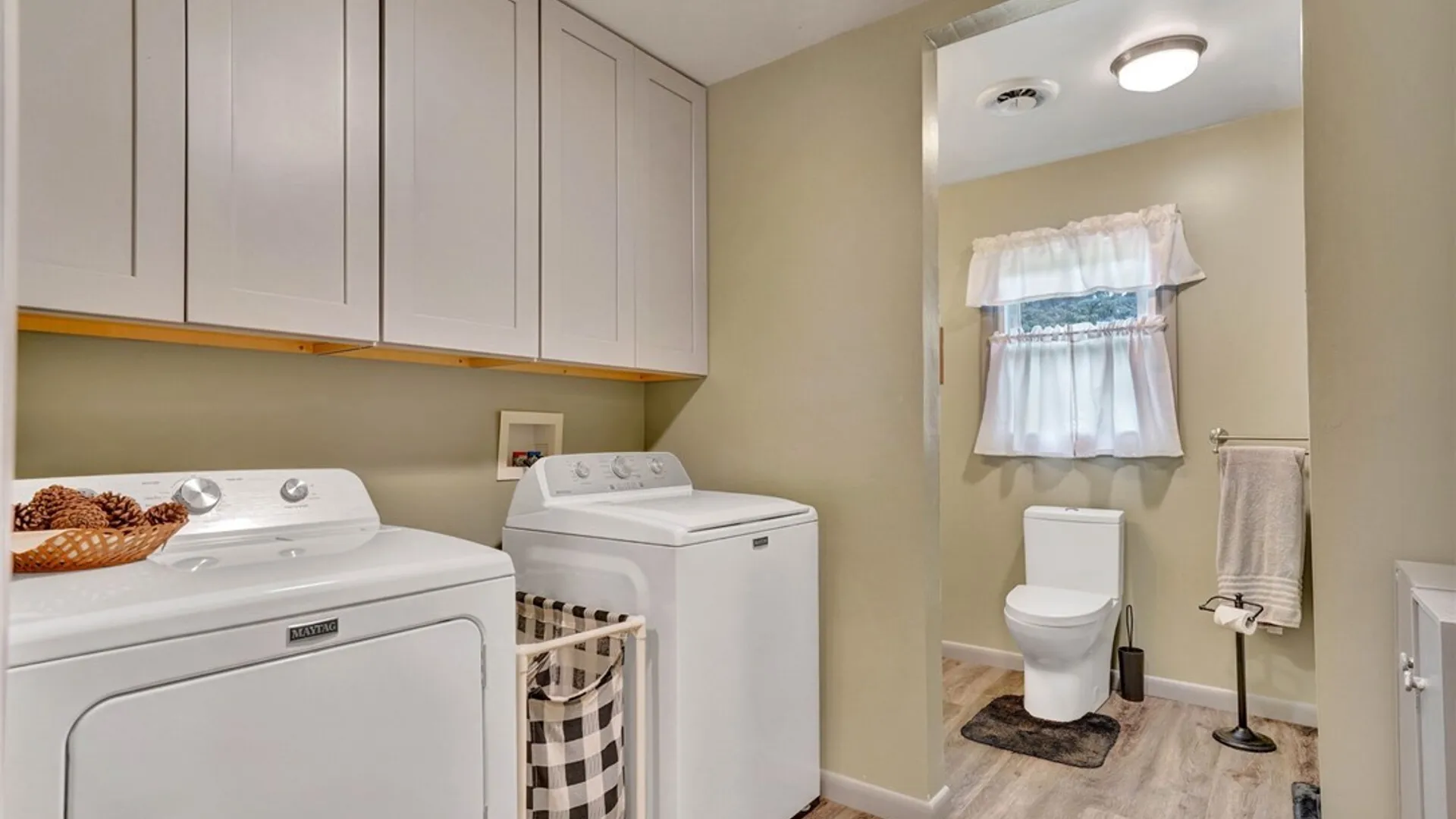 Property at 14 1st Avenue, Yorkshire, NY 14042 20