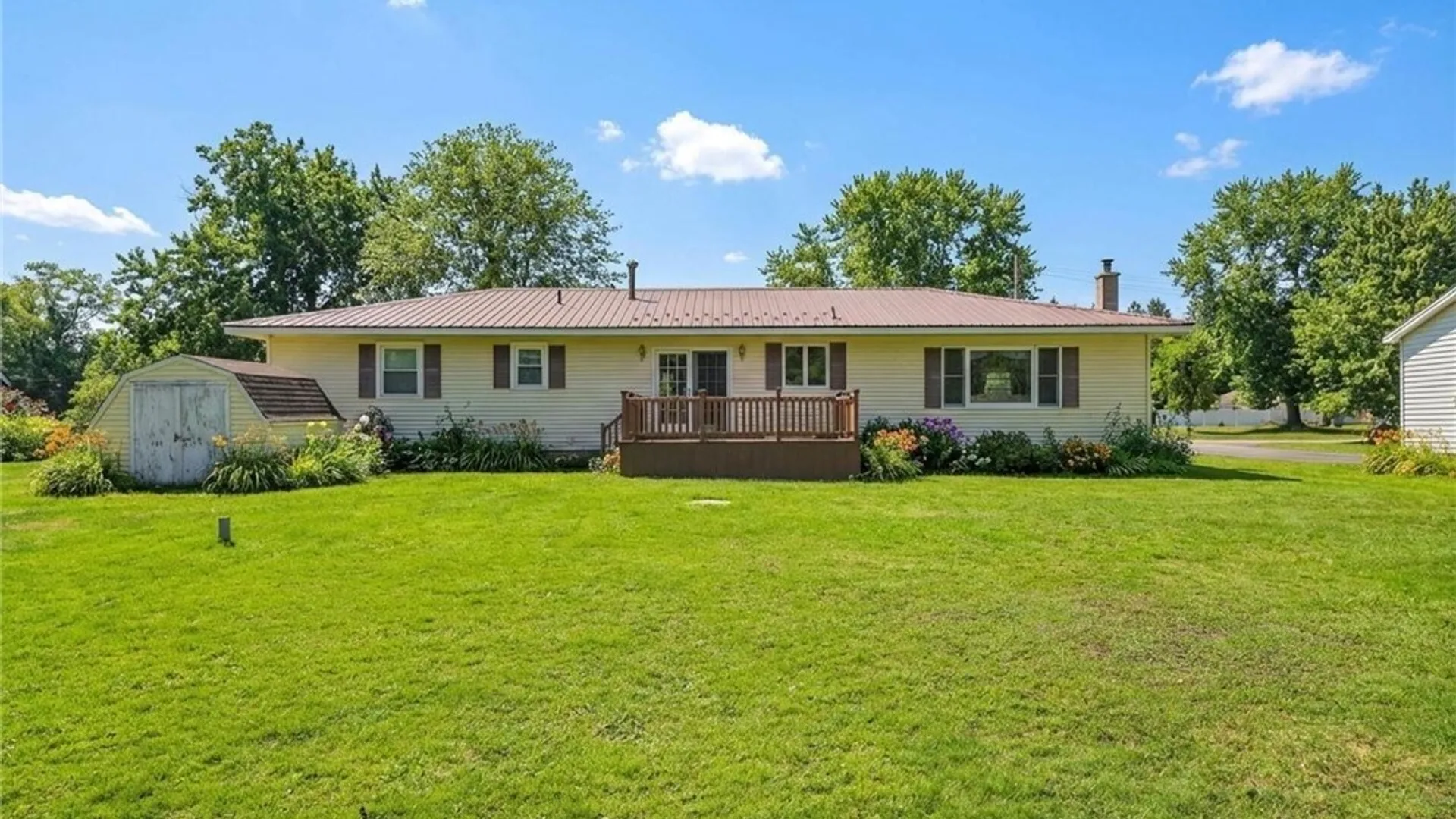 Property at 14 1st Avenue, Yorkshire, NY 14042 4