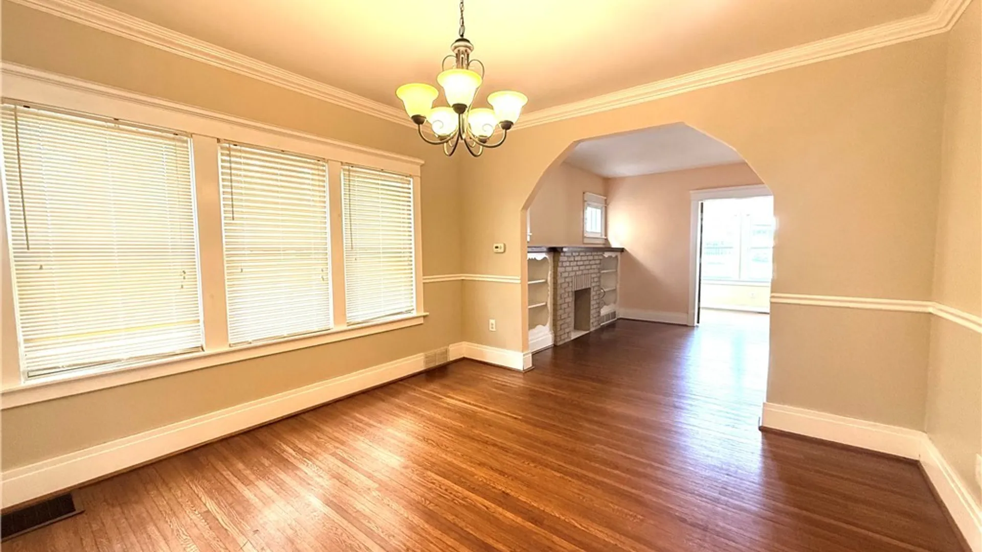 Property at 46 Cunard Road, Buffalo, NY 14216 10