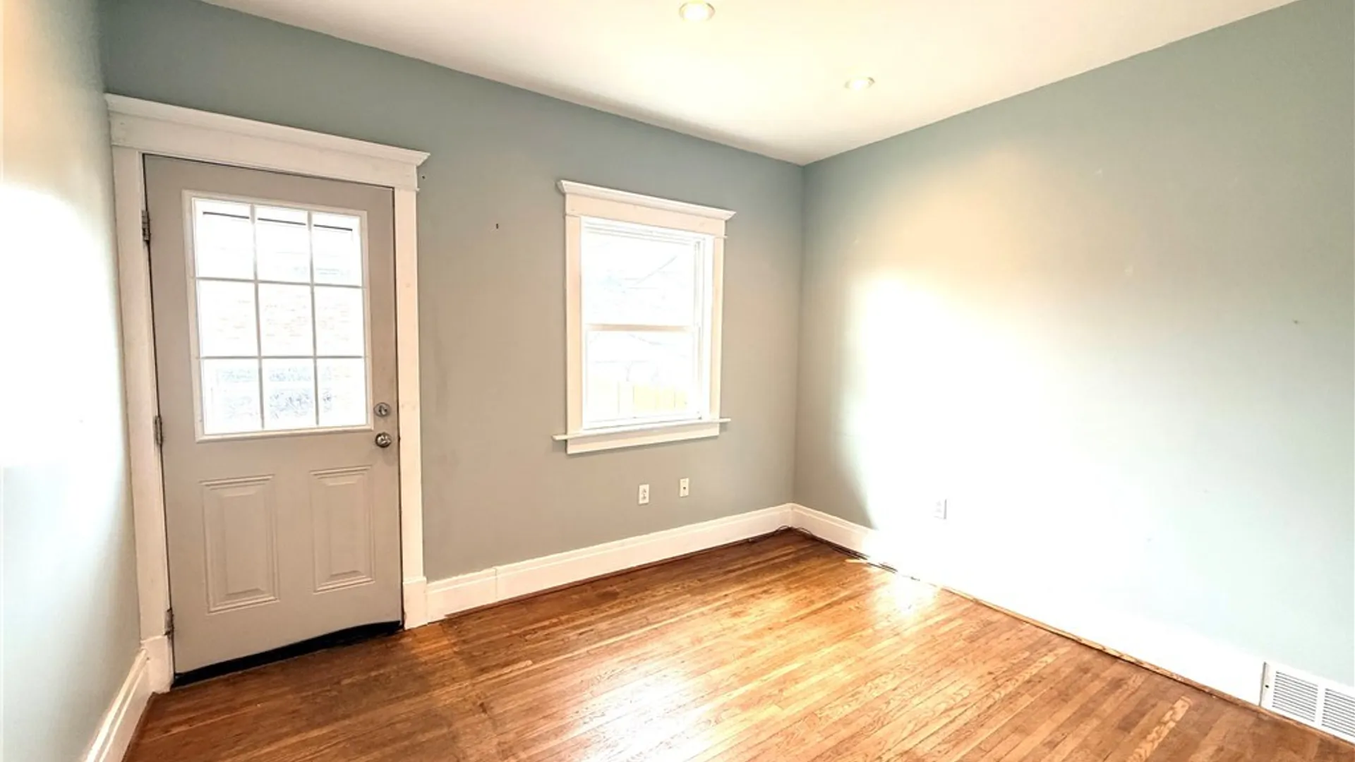 Property at 46 Cunard Road, Buffalo, NY 14216 14