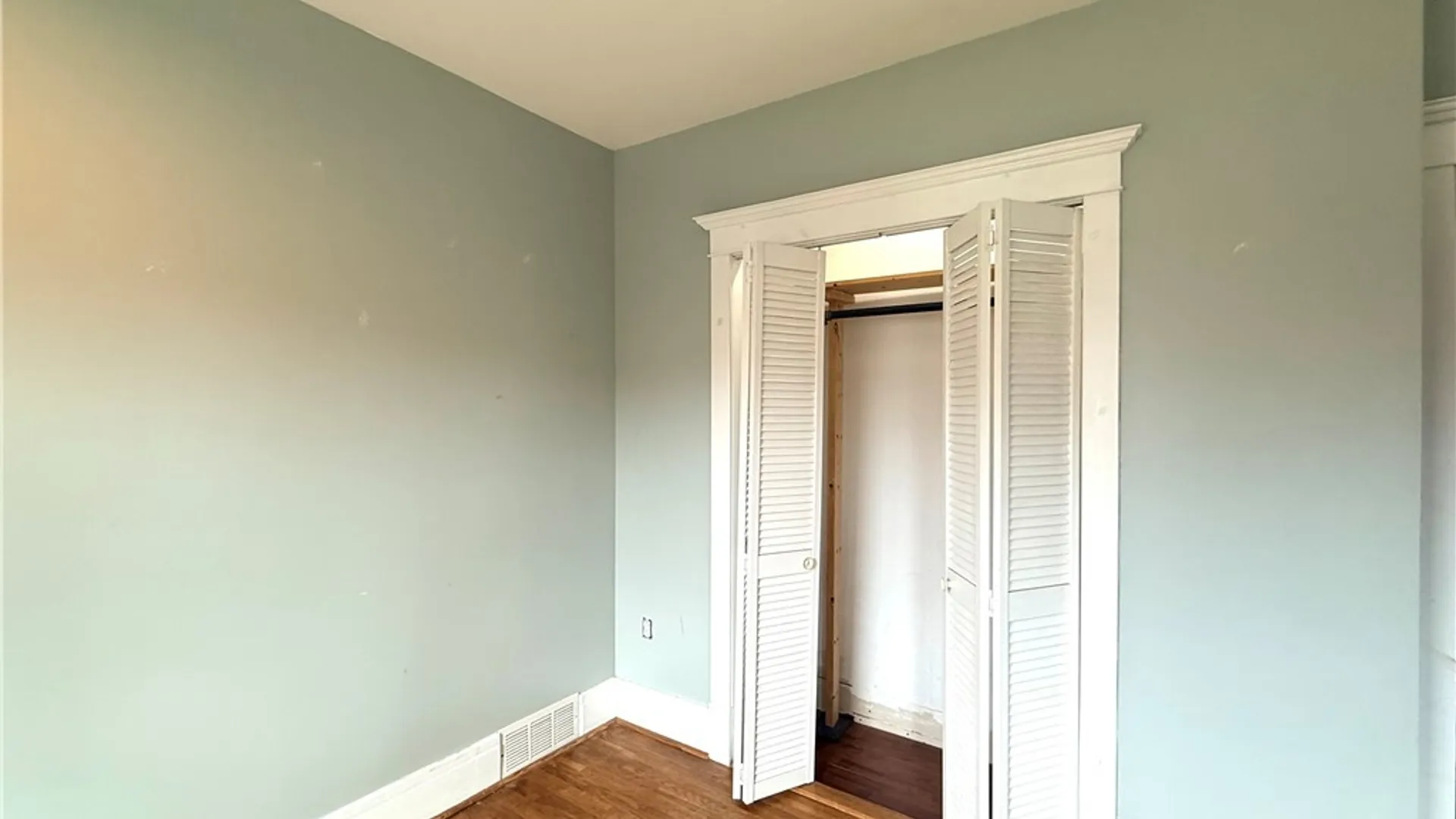 Property at 46 Cunard Road, Buffalo, NY 14216 16