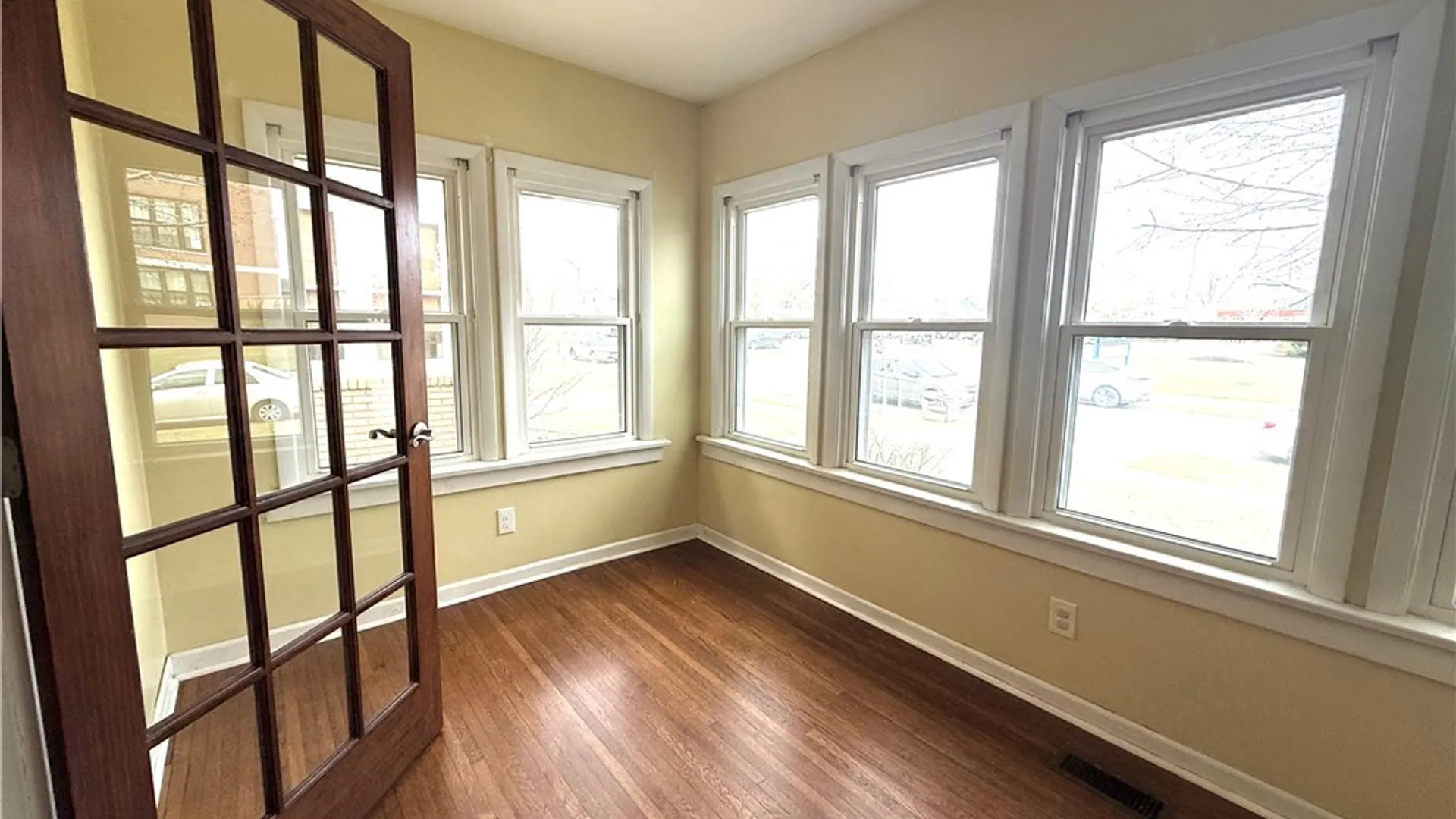 Property at 46 Cunard Road, Buffalo, NY 14216 4