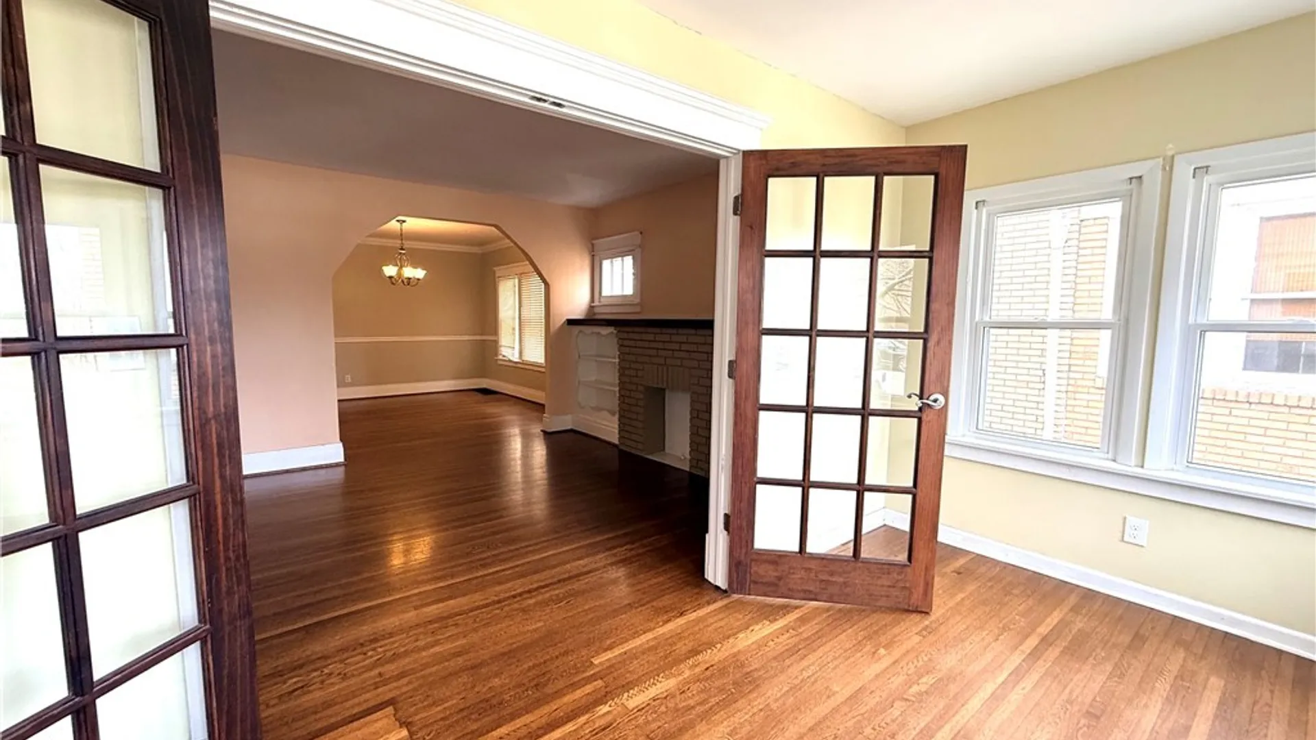 Property at 46 Cunard Road, Buffalo, NY 14216 5