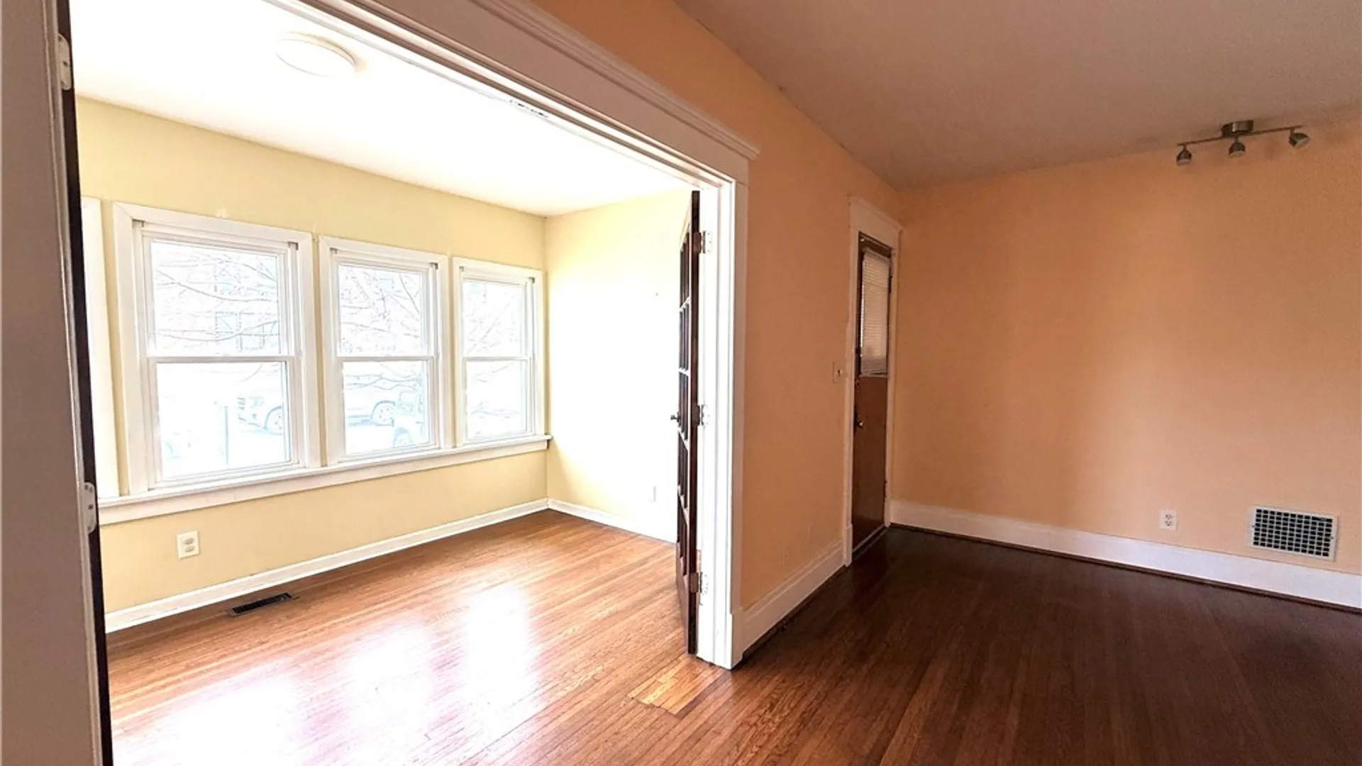 Property at 46 Cunard Road, Buffalo, NY 14216 7