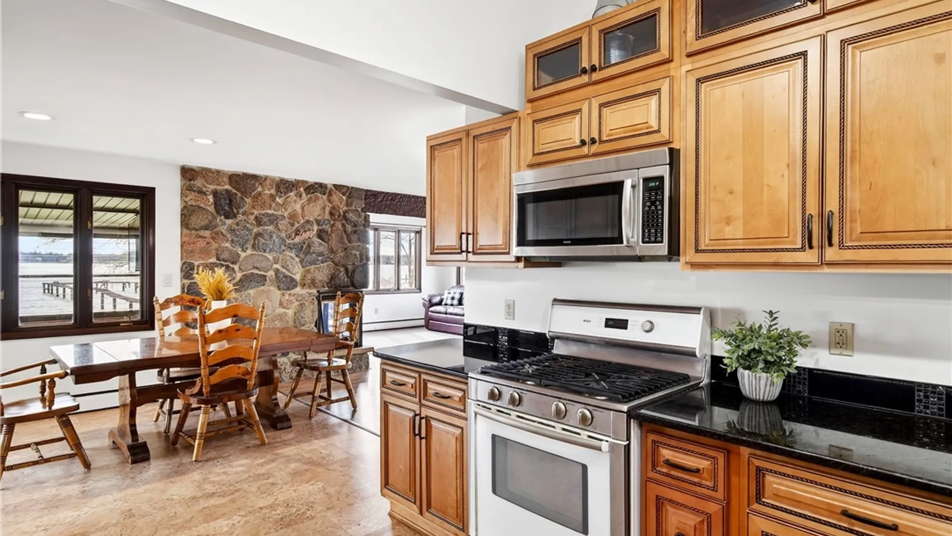 Property at 94 York Road, Wheatfield, NY 14304 13