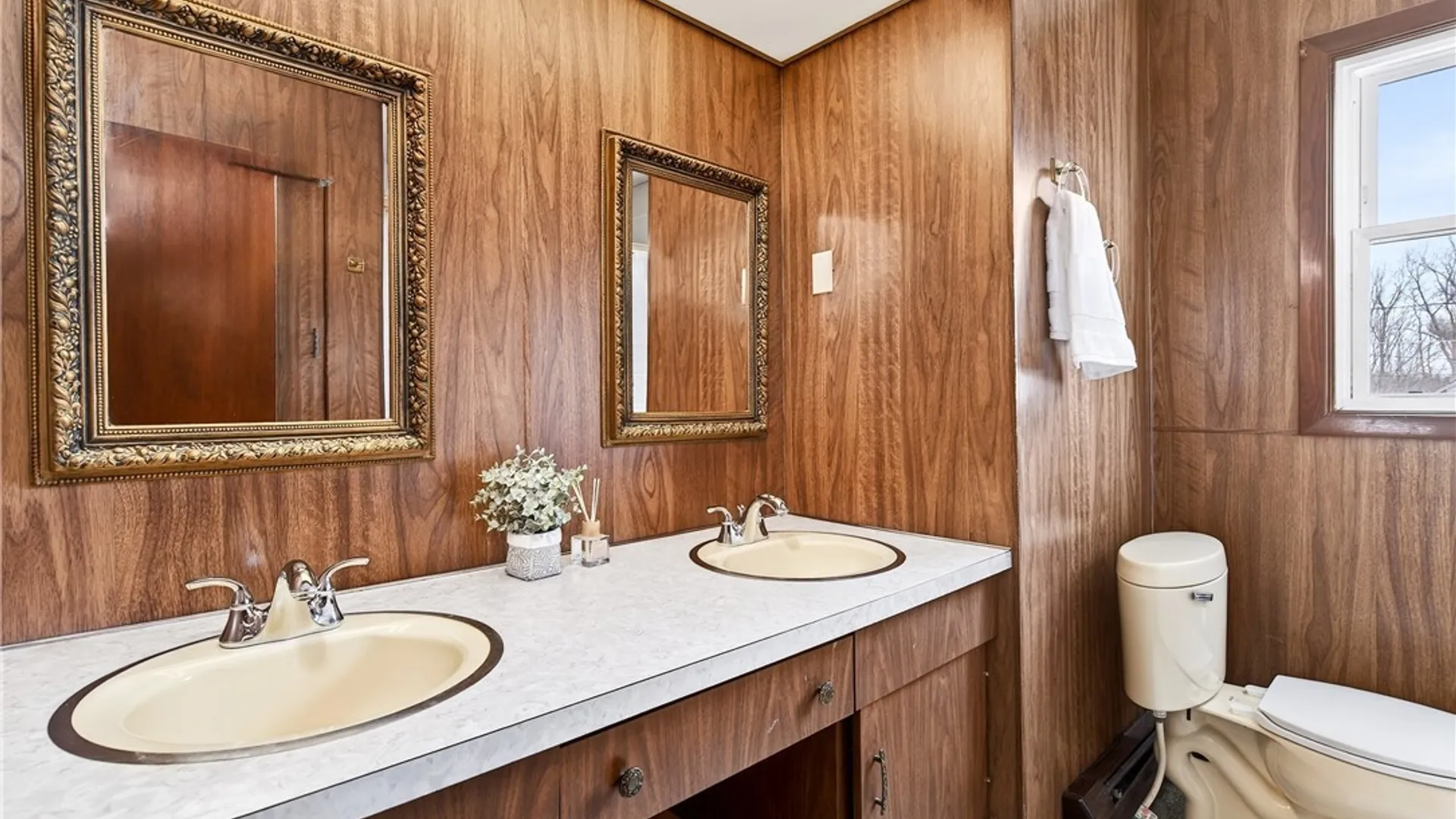 Property at 94 York Road, Wheatfield, NY 14304 23