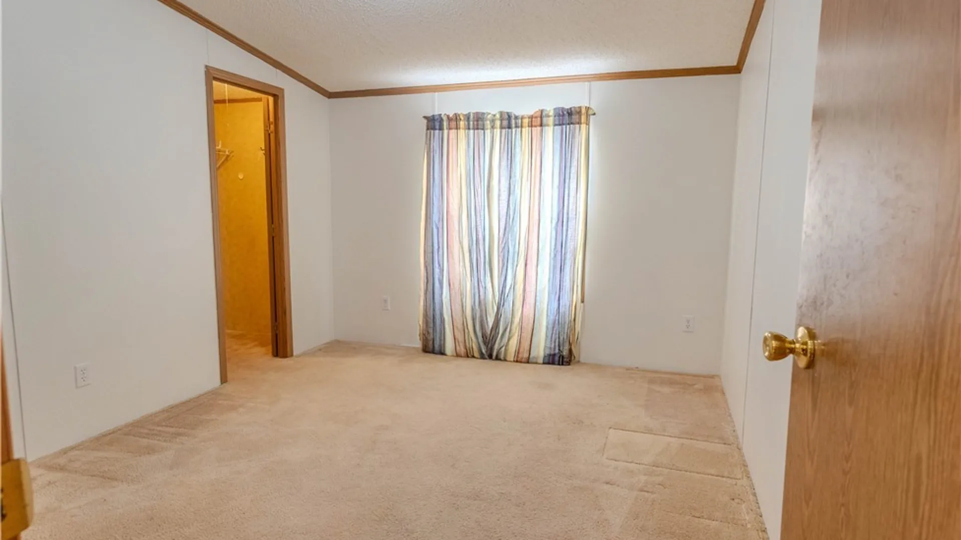 Property at 100 Golden Pond Est Boulevard, Newstead, NY 14001 10