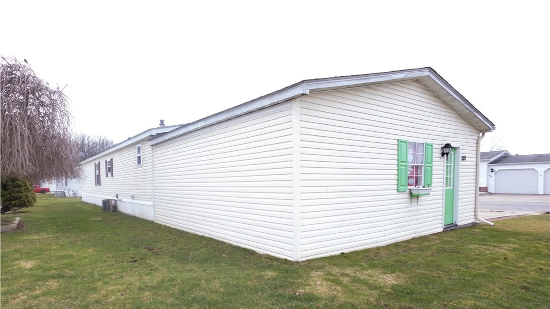 Property at 100 Golden Pond Est Boulevard, Newstead, NY 14001 21
