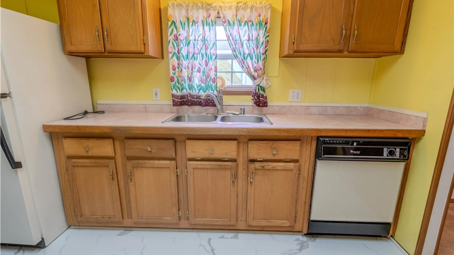 Property at 100 Golden Pond Est Boulevard, Newstead, NY 14001 9